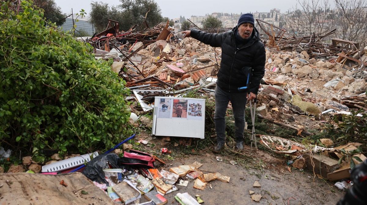 Israeli Police Demolished a Palestinian Family’s Home at 3AM