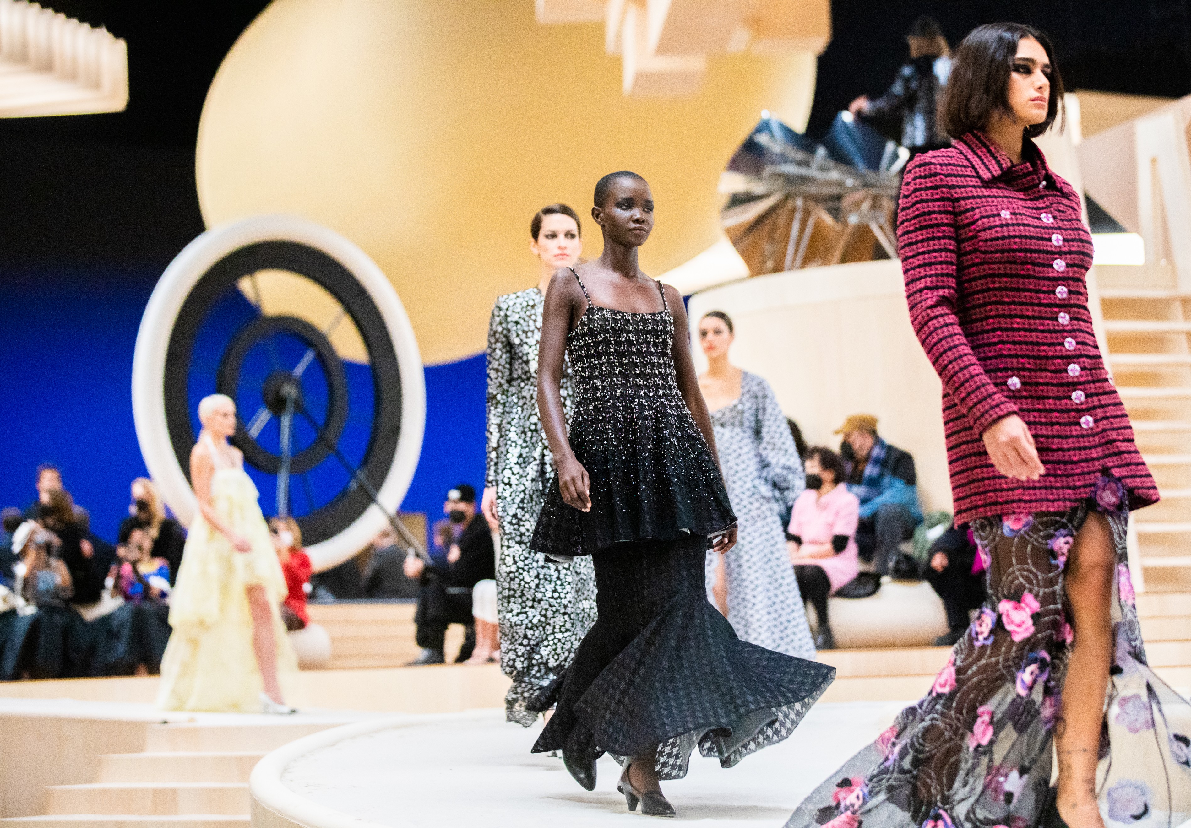 CHANEL Fall-Winter 2021/22 Haute Couture Collection - Time International