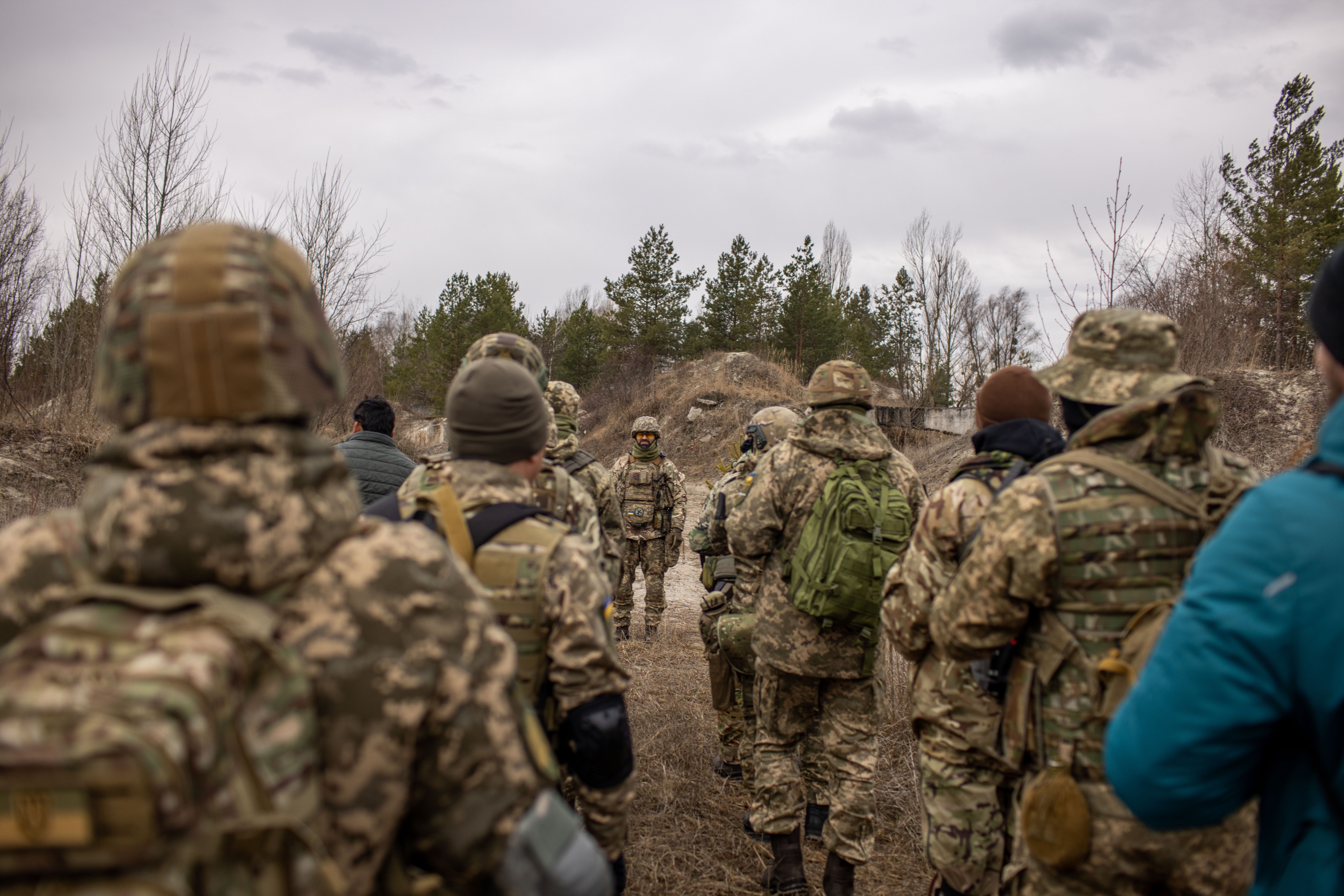 Ukrainians Abroad Are Going Back to Their Country to Fight
