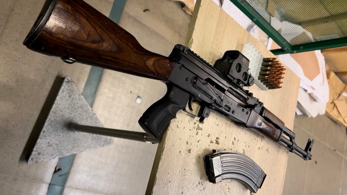 People In Poland Are Learning to Shoot AK-47s to Prepare for a Russian Invasion