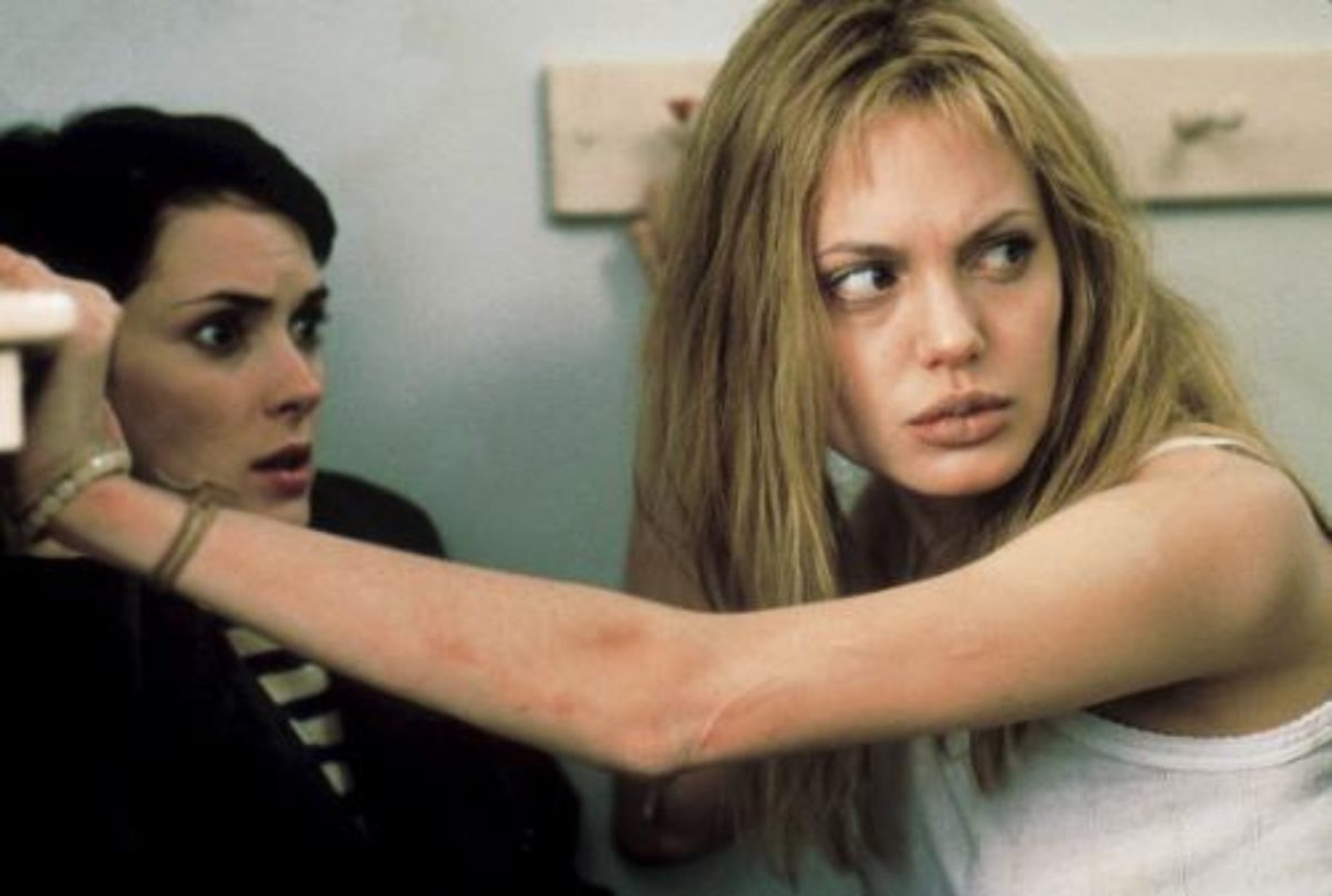 winona ryder and angelina jolie in girl, interrupted