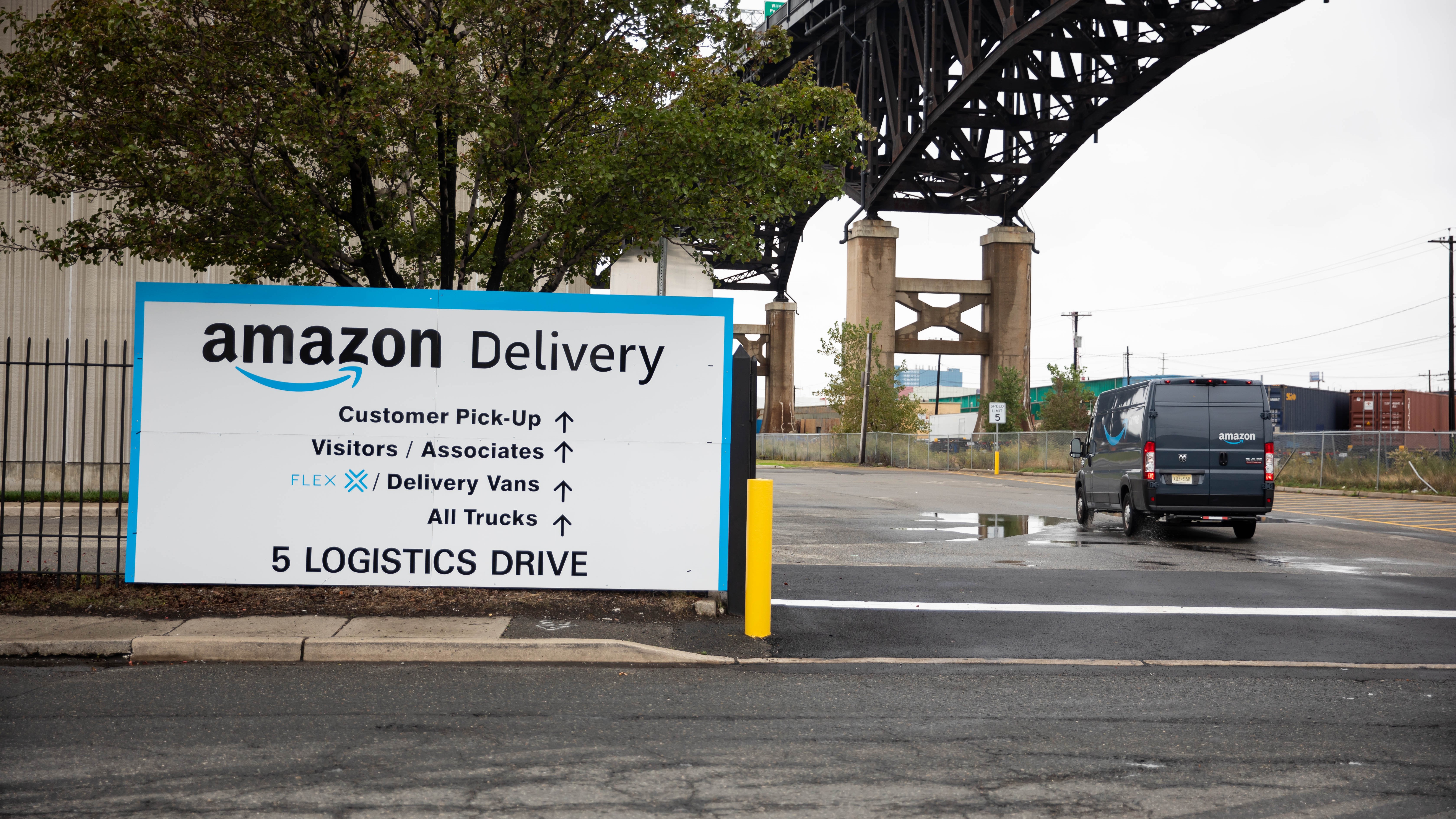 I'm Drowning:' Amazon Contractors Are Paying the Price for the Labor  Shortage