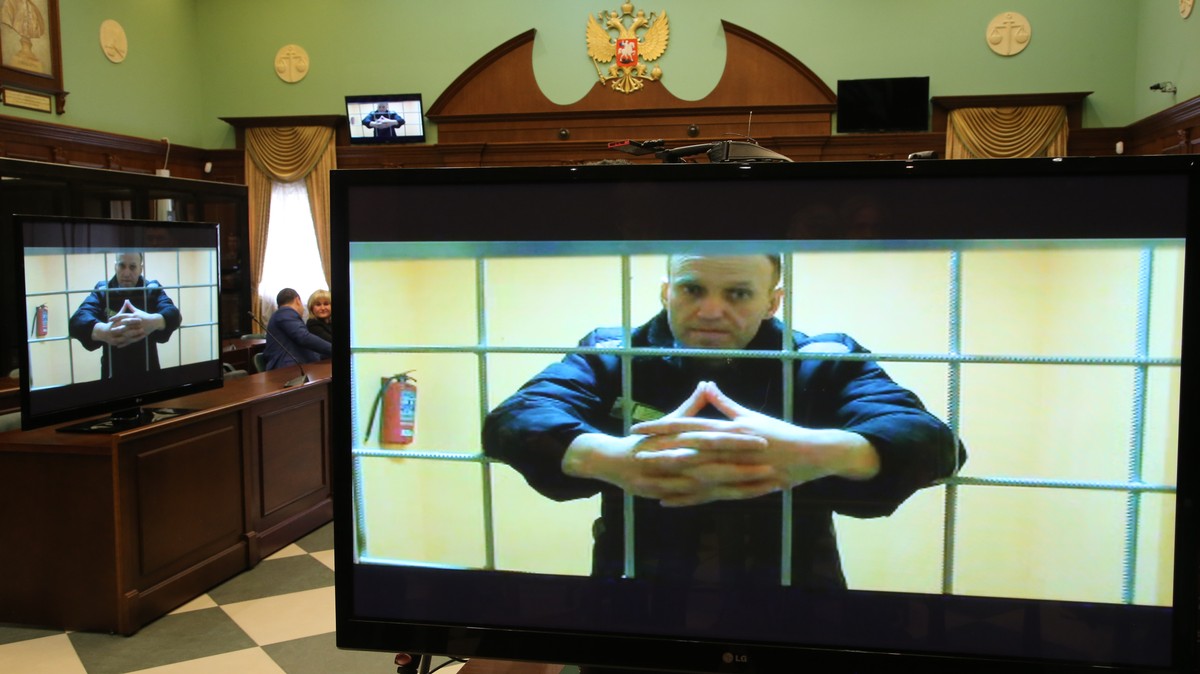 Alexei Navalny ‘Vanishes’ From Russian Prison Colony