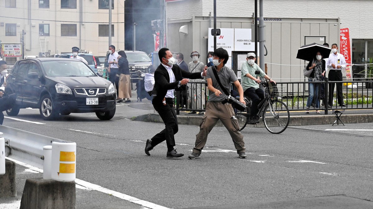 Here’s What We Know About the ‘Homemade’ Gun that Killed Shinzo Abe