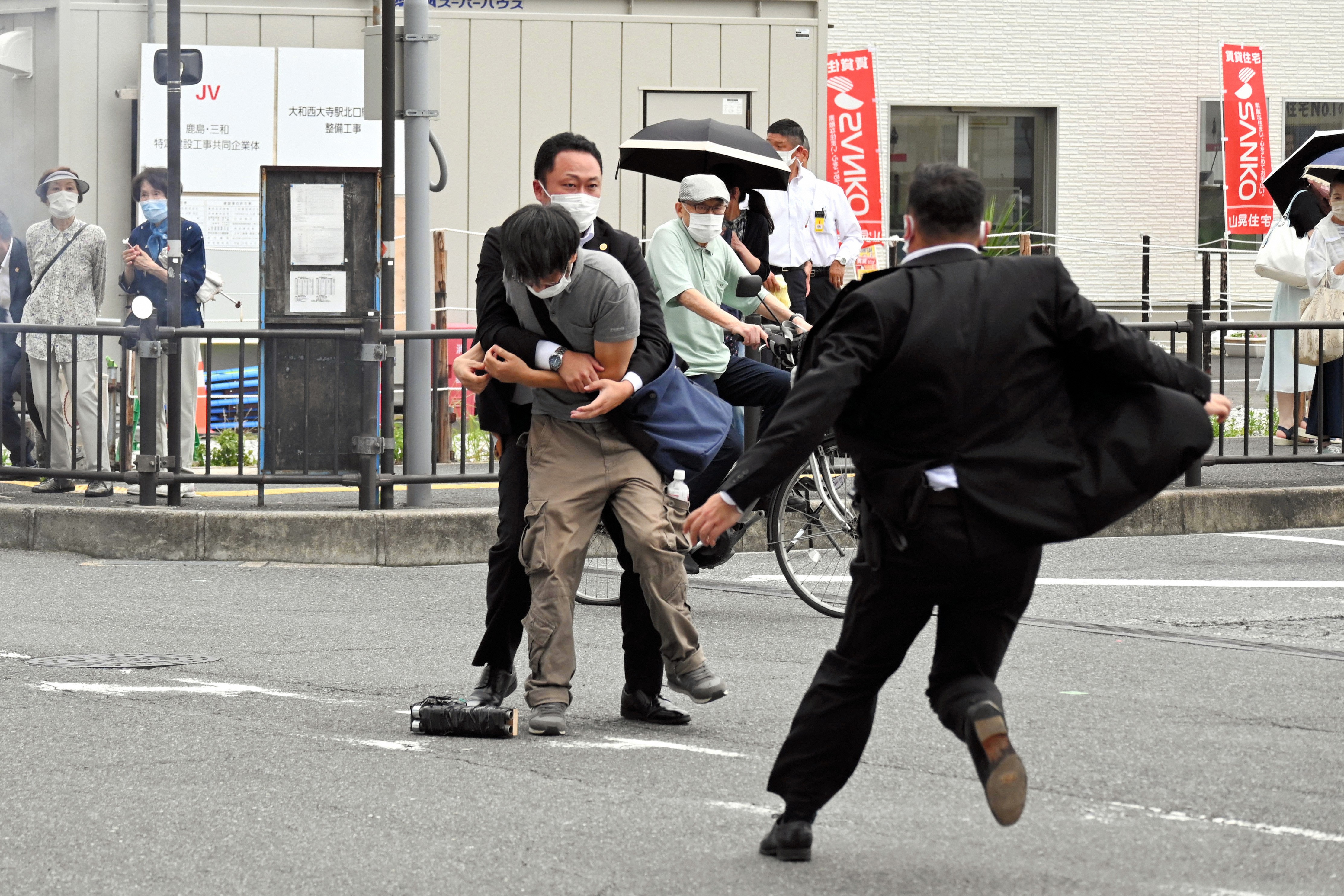 japanese prime minister bodyguard｜TikTok Search