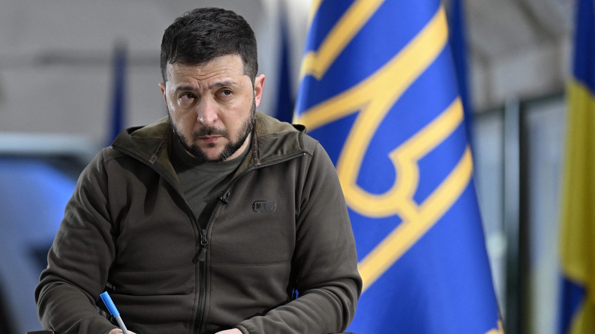 Zelenskyy Fires Top Officials Over Russian Treason Claims