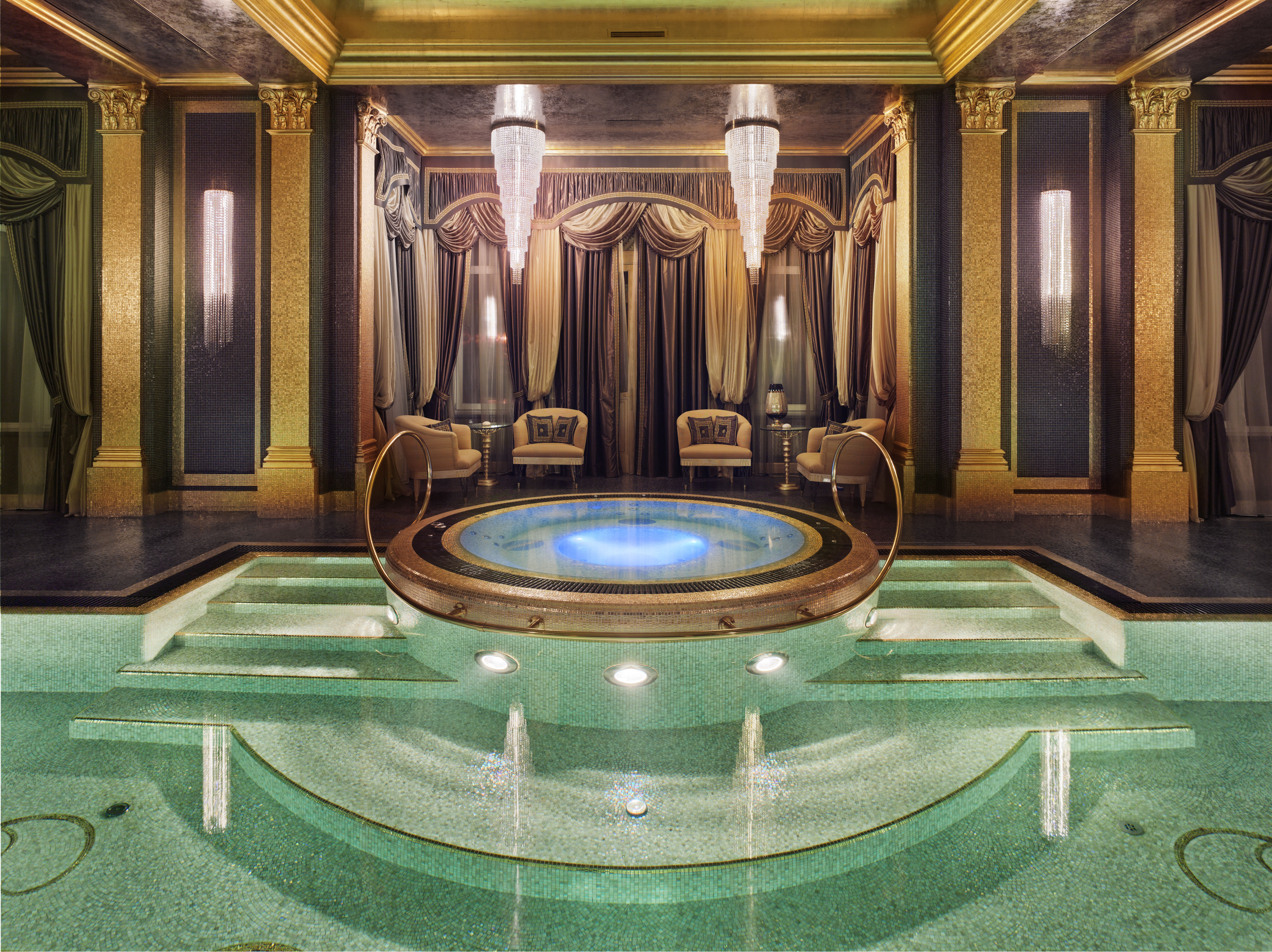The Rich Rush to Offload Luxury Properties The Rich Rush to Offload Luxury Properties