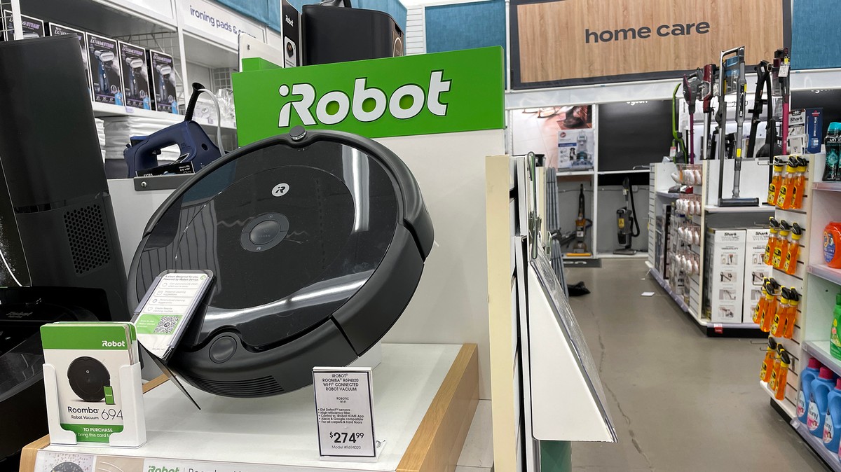 Amazon Buys Roomba Company, Will Now Map Inside of Your House