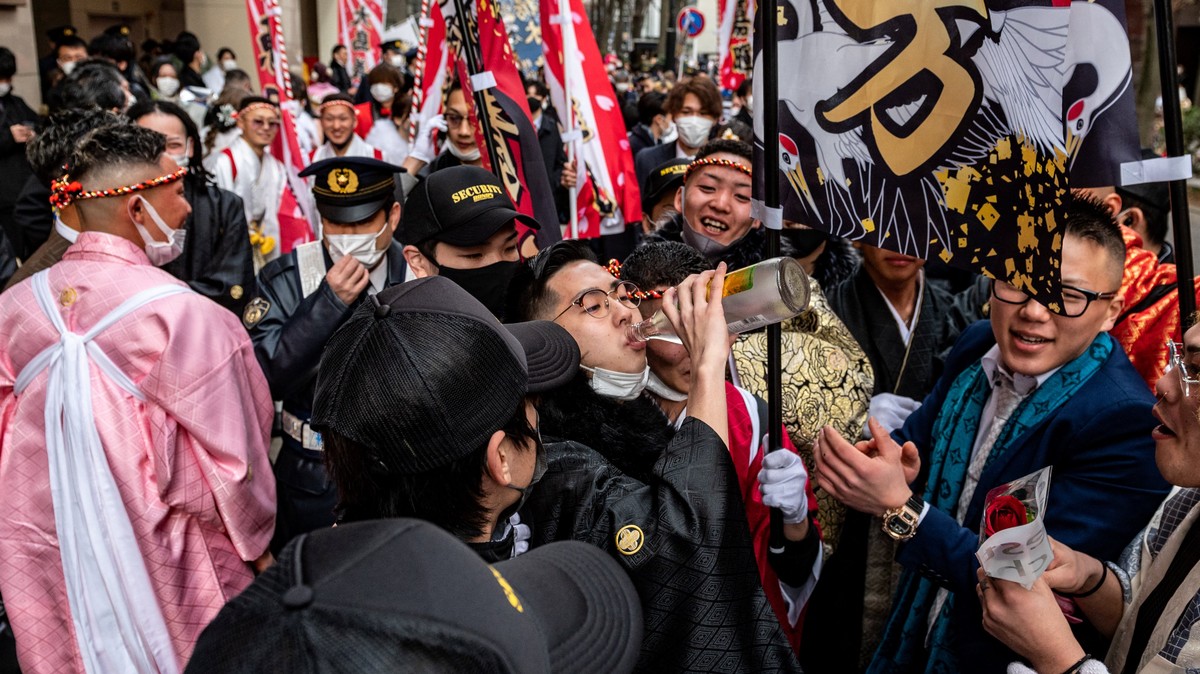 Young People Don’t Drink as Much as They Used To. Japan’s Tax Agency Is Worried.