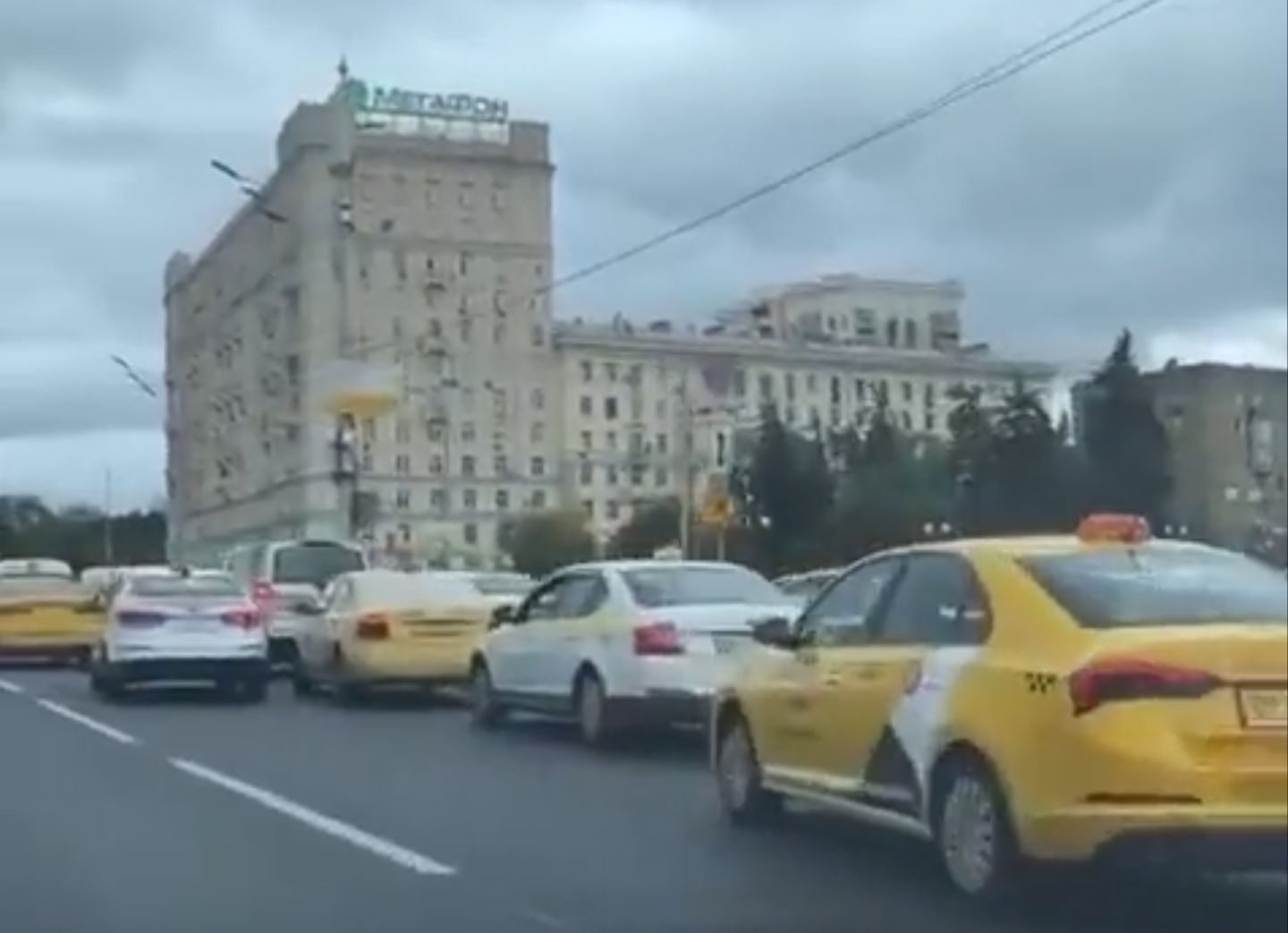 Yandex confirms hackers created a traffic jam in Moscow on September 1 by ordering dozens of taxis from Yandex Taxi to converge on the same location (Aaron Gordon/VICE)