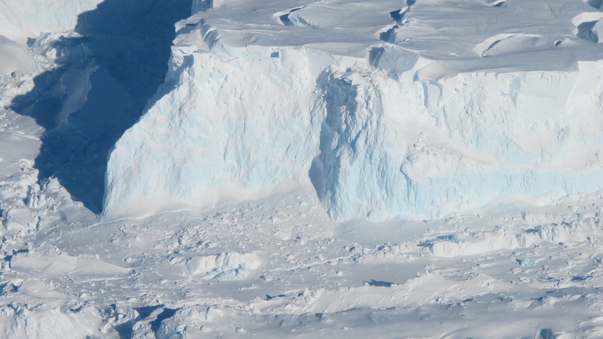 Study: Earth Risks Losing Significant Glacier Mass By 2100