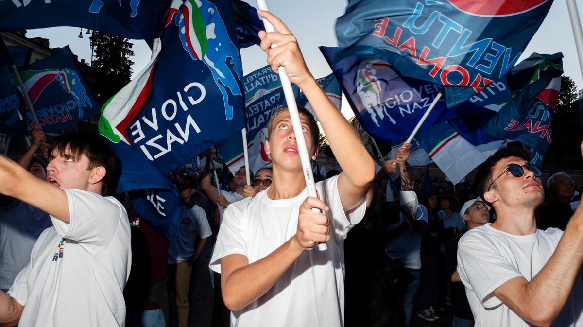 Sobering Photos from Italy's Far-Right Election Campaign Trail