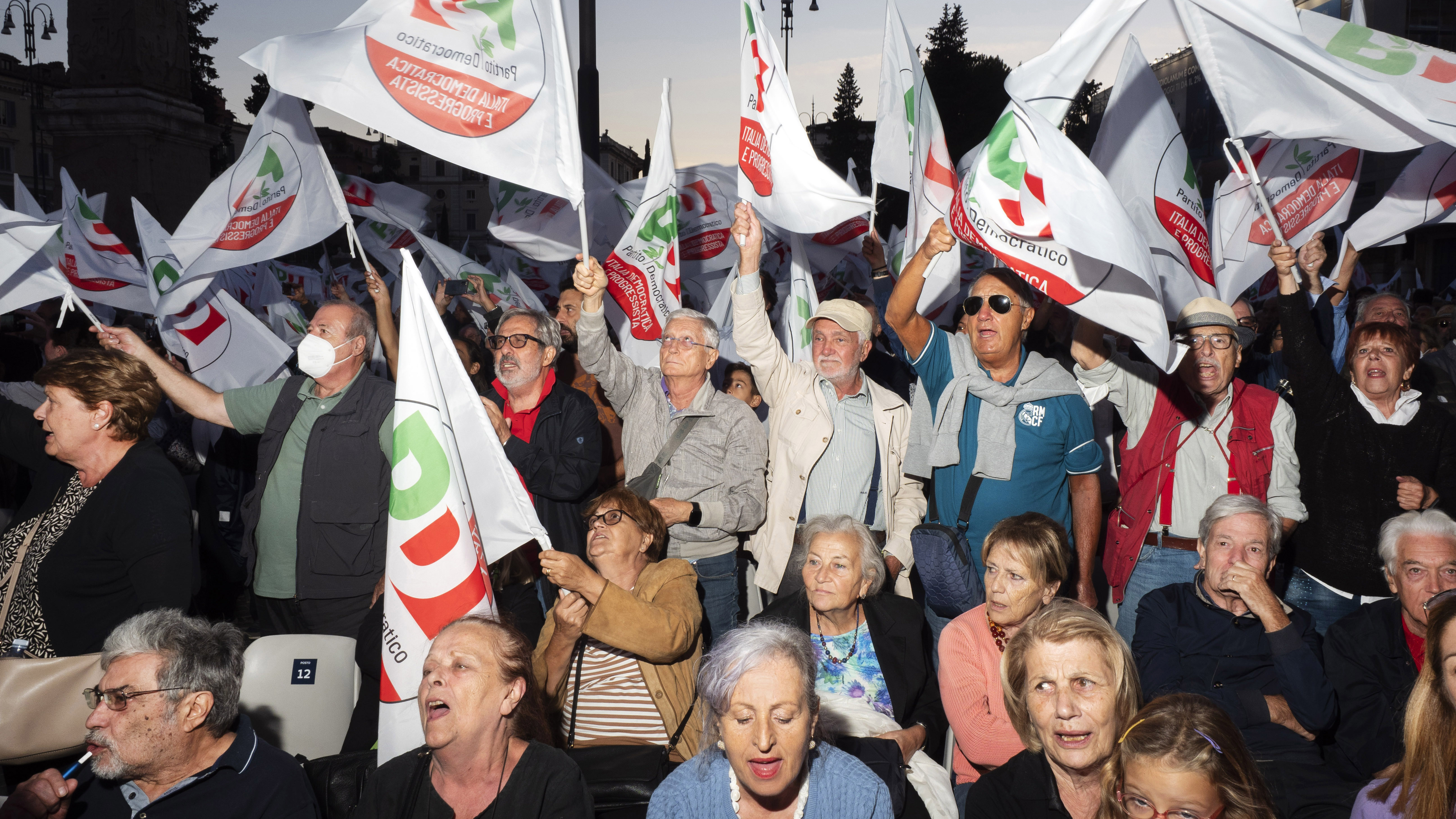 Foto dal comizio del Centrosinistra per la fine delle elezioni del 2022