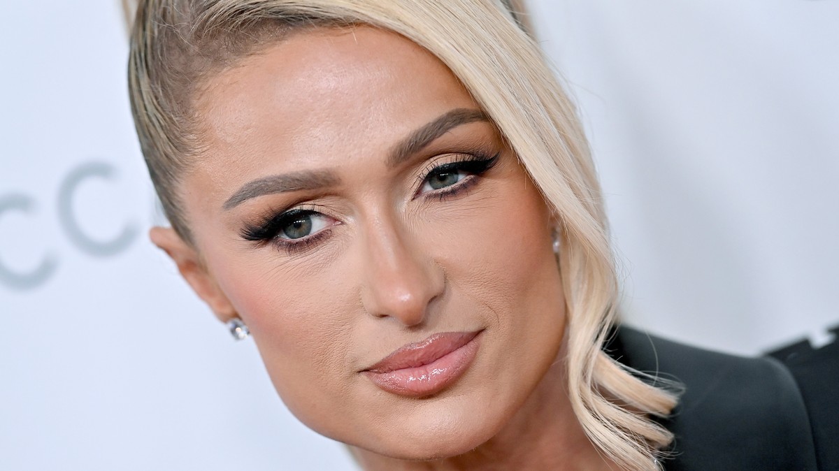 Paris Hilton dit avoir été abusée sexuellement dans l’industrie des “adolescents en difficulté”