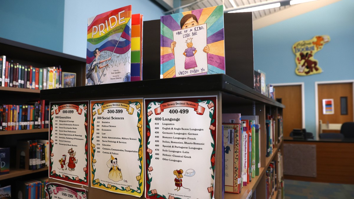 Le licenciement d’un bibliothécaire du Colorado a violé les lois anti-discrimination