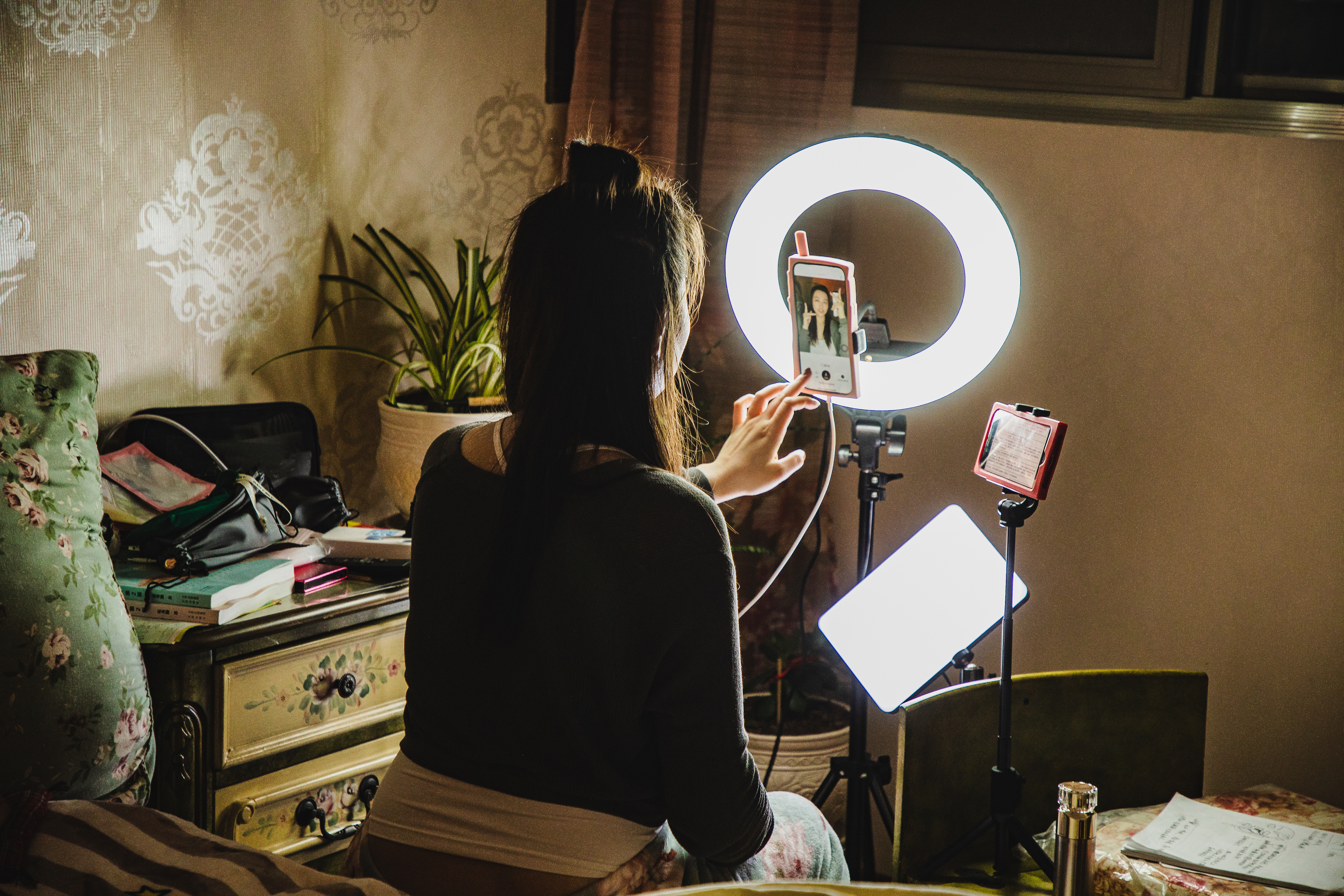 France Is Cracking Down On Sketchy Social Media Influencers France Is Cracking Down On Sketchy Social Media Influencers