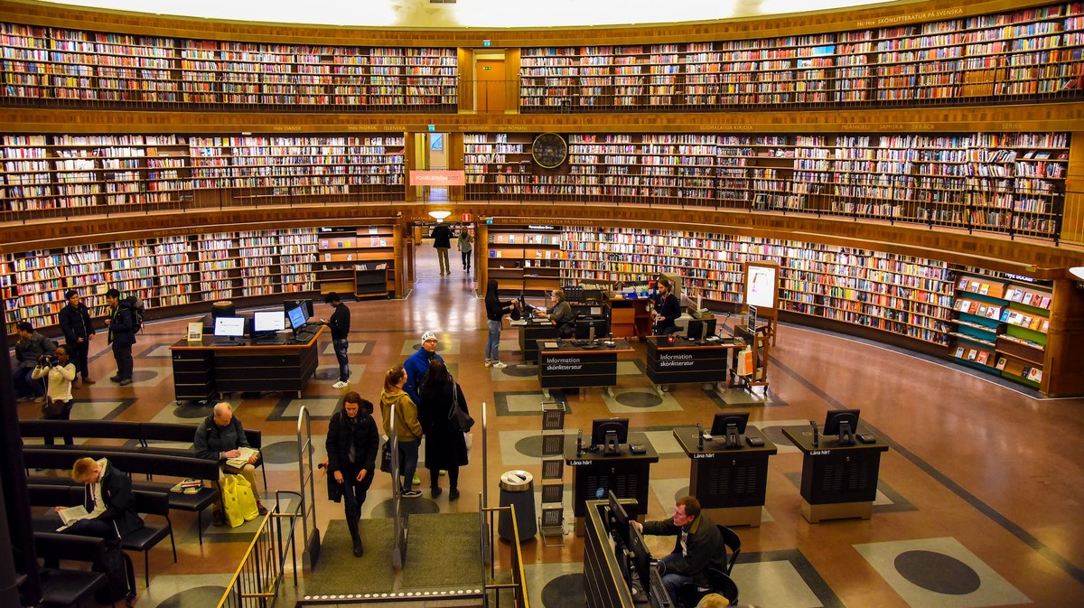 Les bibliothèques de Montréal pourront expulser les gens qui sentent mauvais