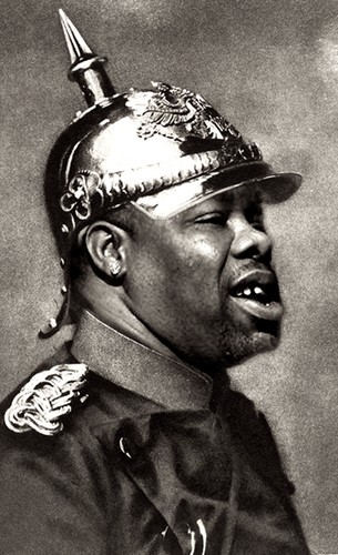 Former LAPD Detective Says He Knows Who Killed Biggie And Tupac