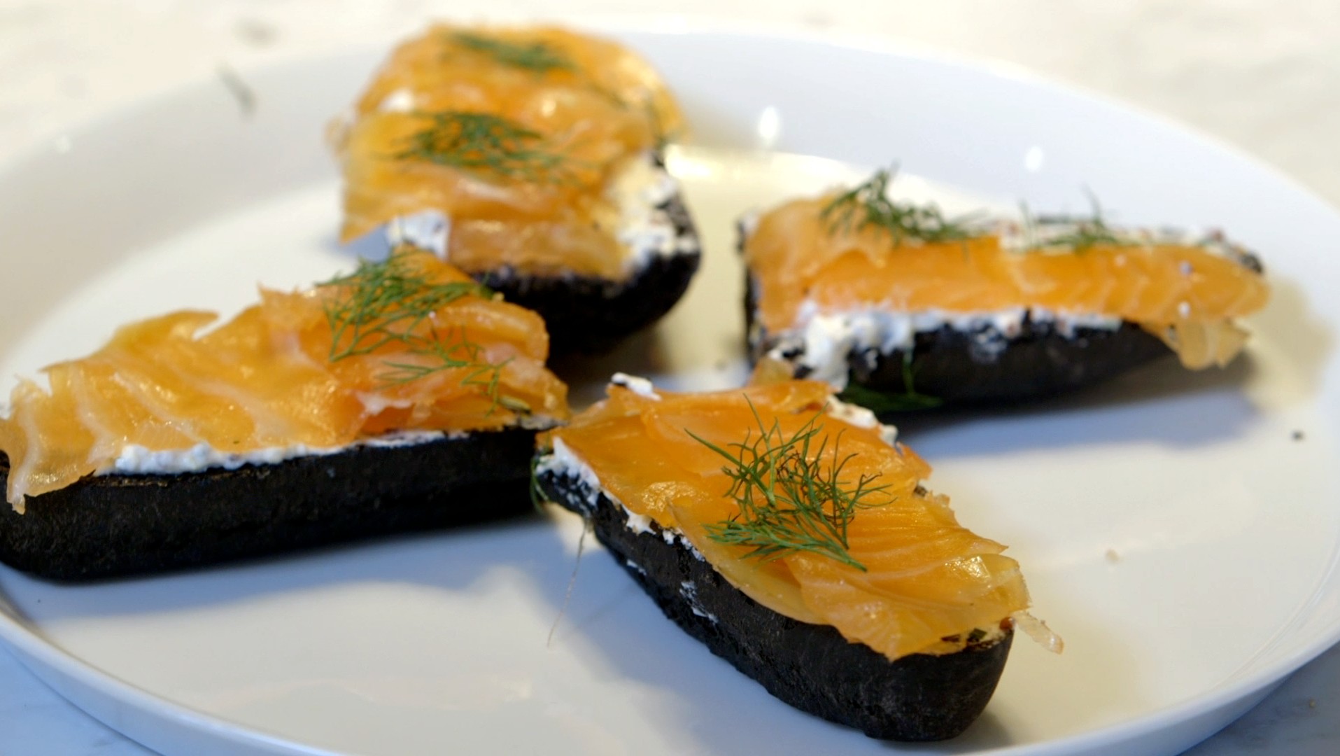 Tartines with Herb Cheese and Smoked Salmon - Nerds with Knives