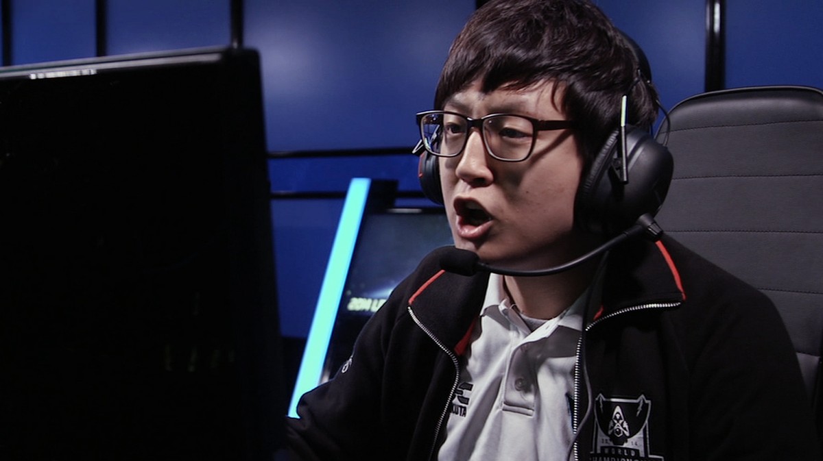 eSports: The Celebrity Millionaires of Competitive Gaming - VICE Video: Documentaries, Films, News Videos