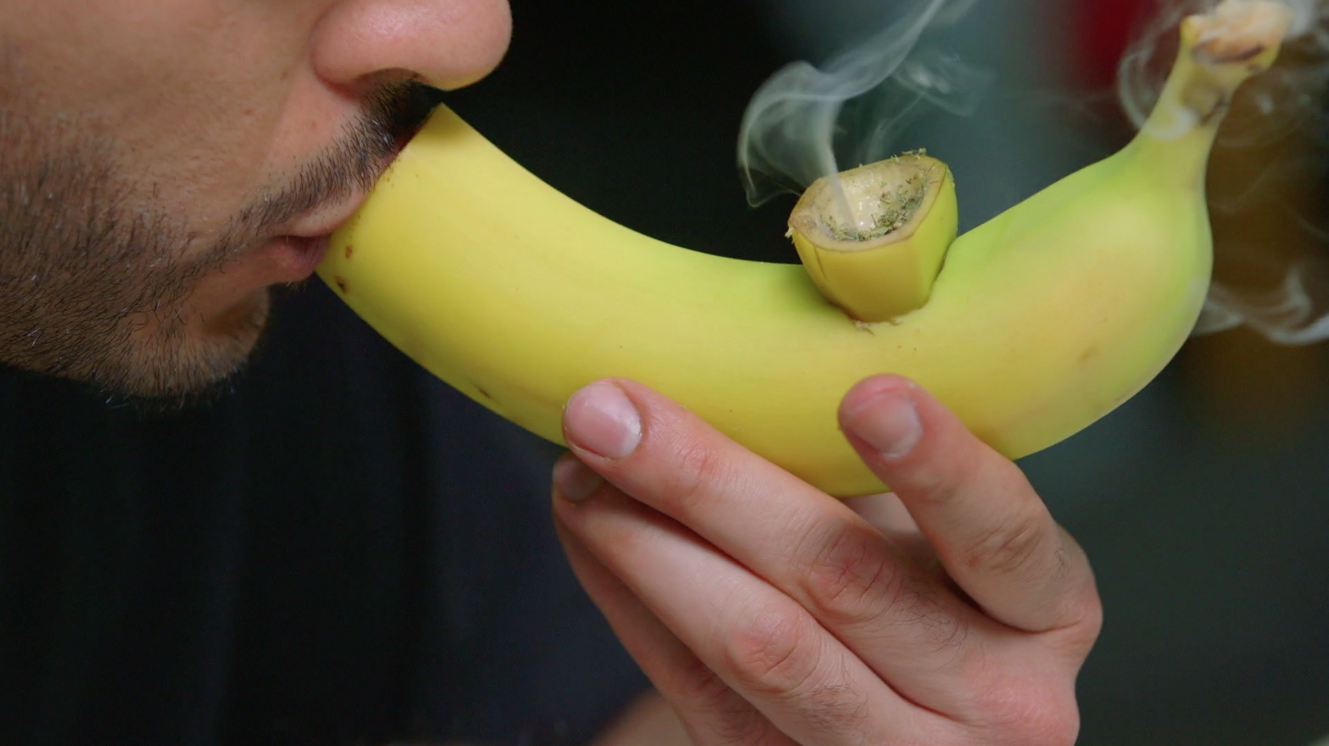 how to make a smoking pipe out of household items