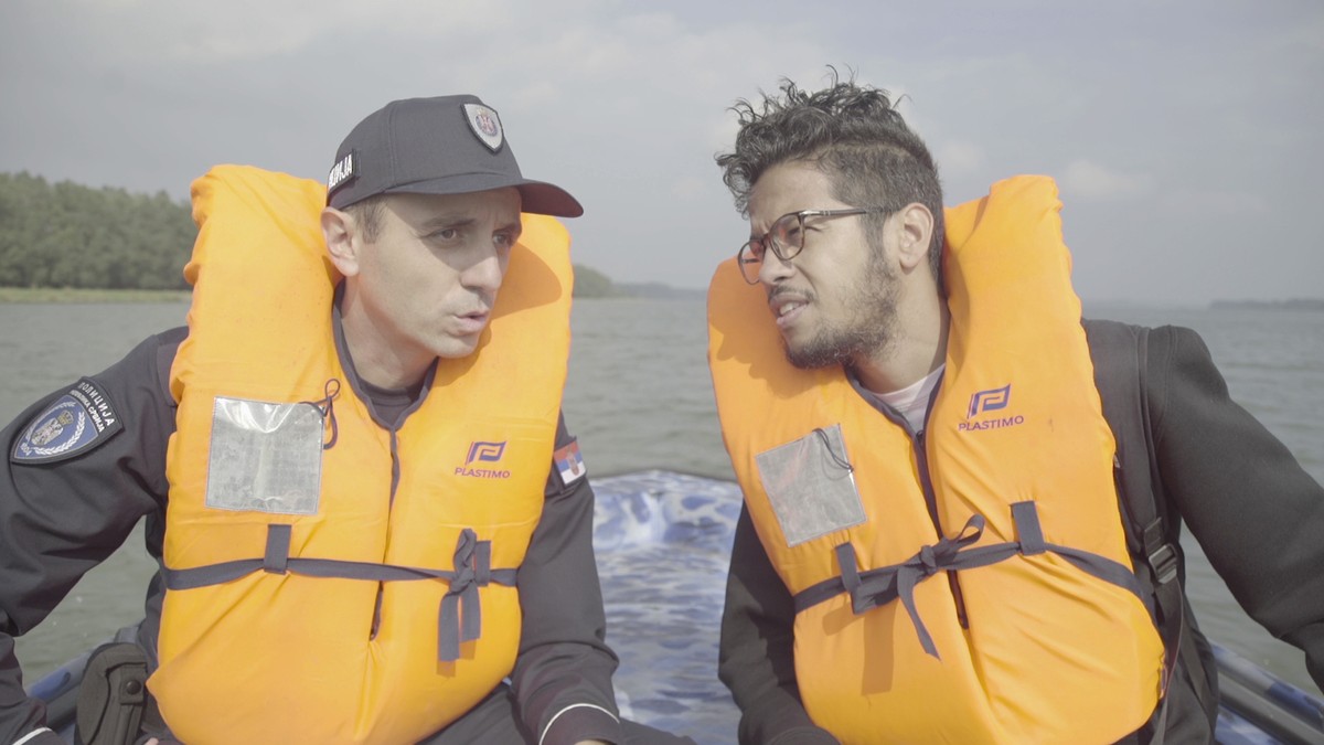 Tracking down. Tracking down. Deus ex квартира миллера. Tracking down. Tracking down.