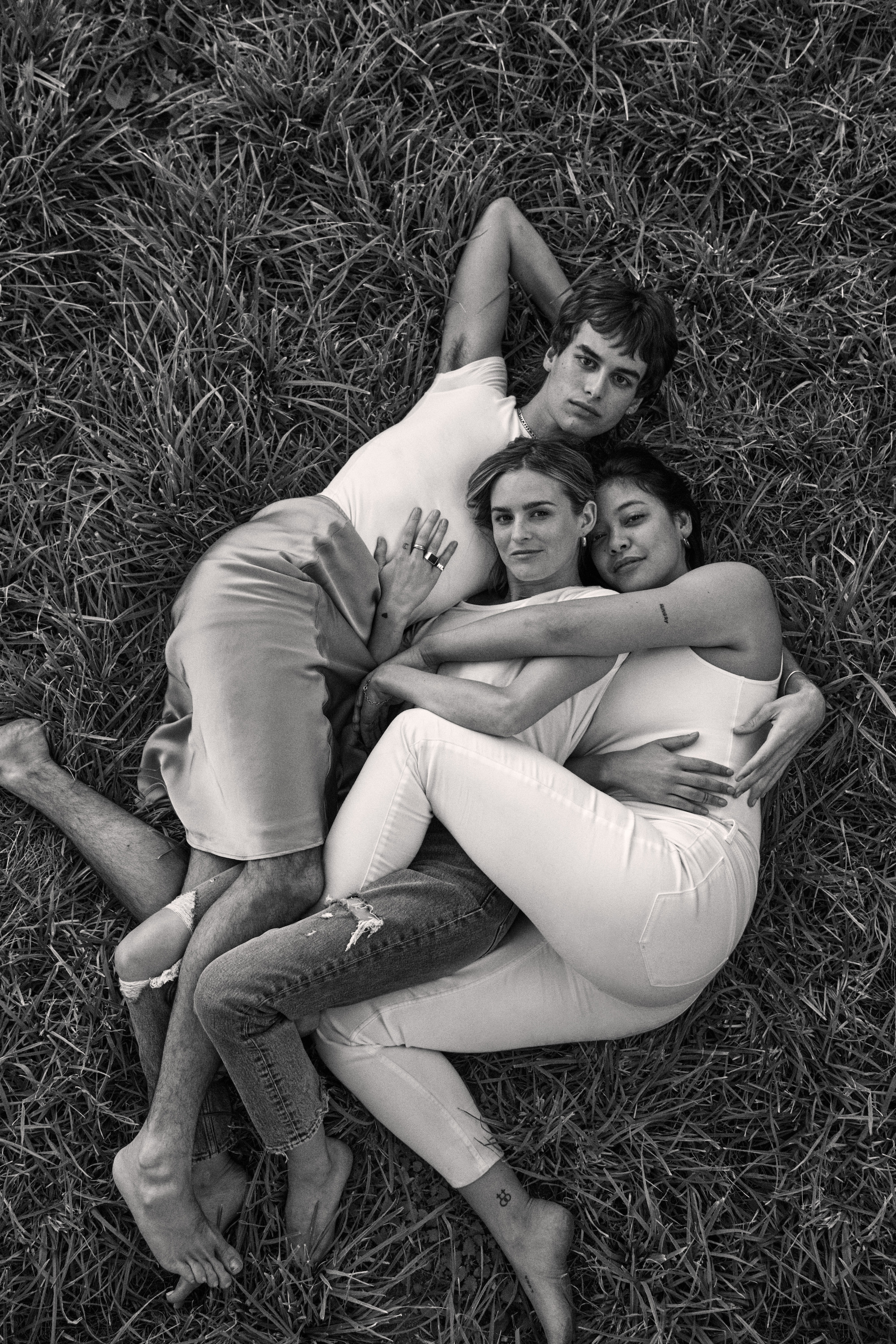 Fernando-Casablancasi-in-abercrombie-and-fitchs-fierce-campaign