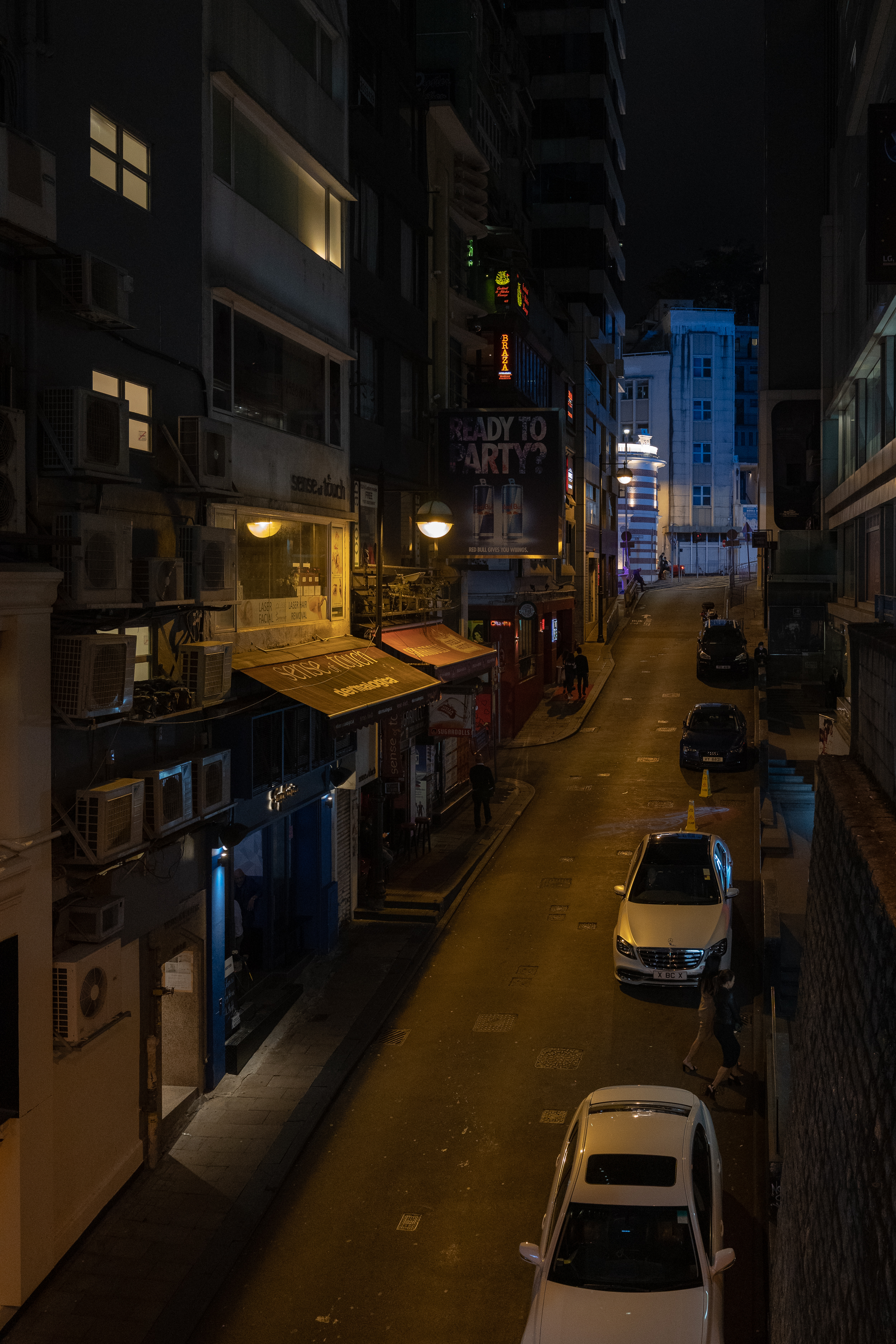 Empty Streets Show the Negative Effects of Protests and Coronavirus on Hong Kong Nightlife