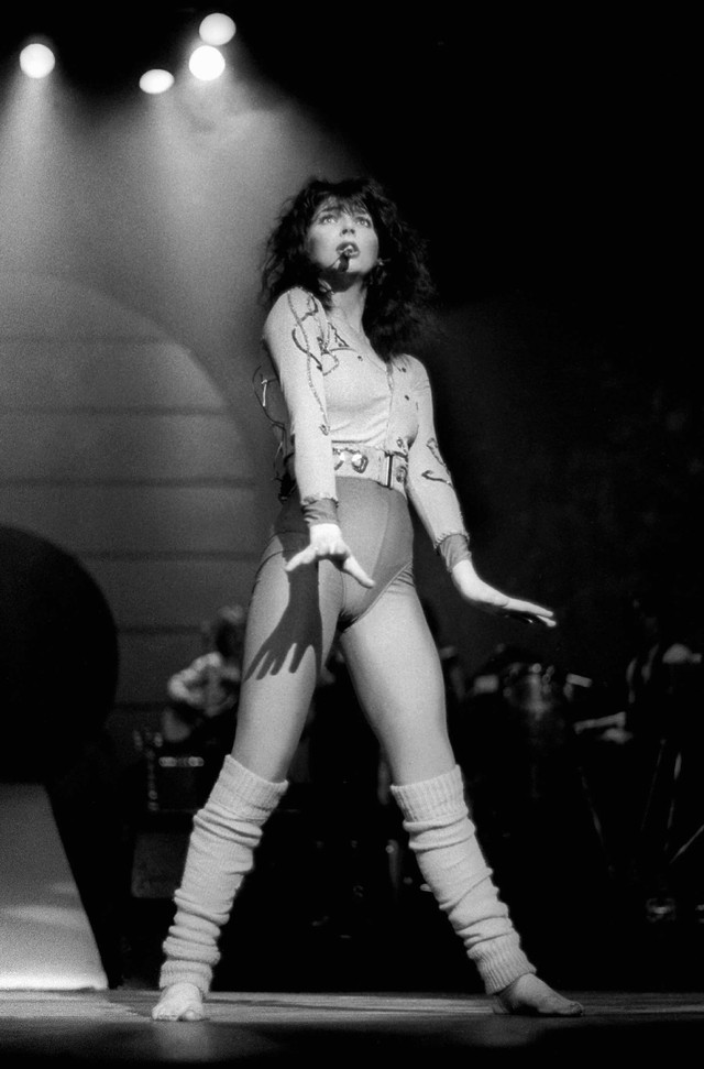 7 Of Kate Bush S Most Iconic Outfits I D Released as a single in june 1980, it spent 10 weeks in the uk chart, peaking at number five. 7 of kate bush s most iconic outfits i d