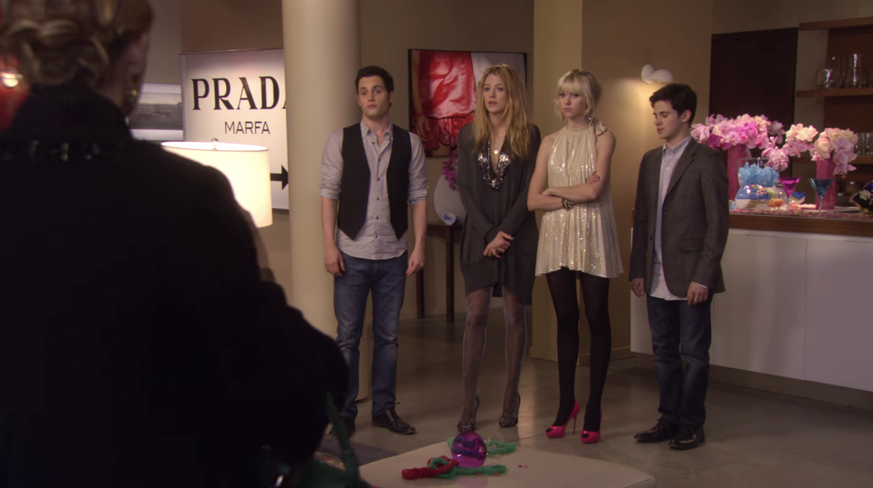 In Defense of the Prada Marfa Sign in 'Gossip Girl' - GARAGE