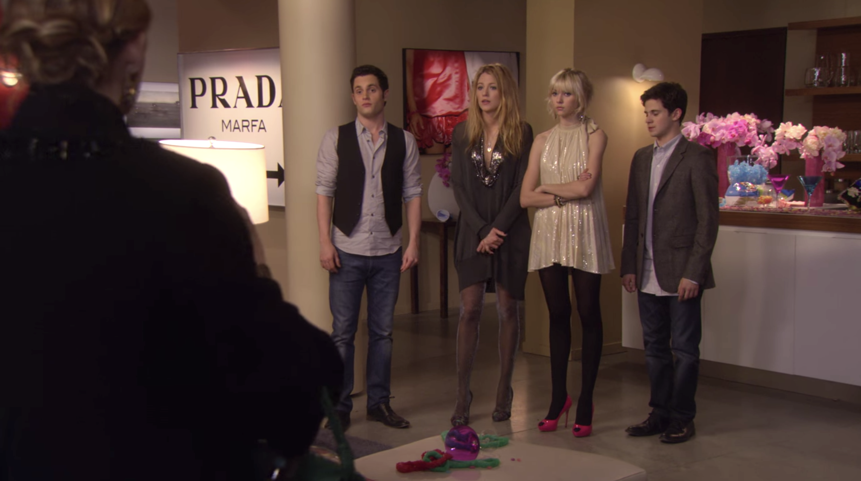 In Defense Of The Prada Marfa Sign In Gossip Girl Garage