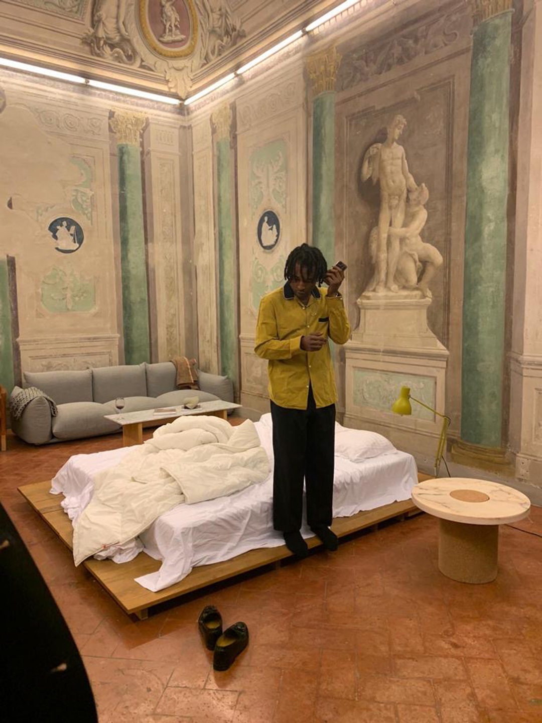 Perfect Prison, Beautiful Home arte Levi De Jong cultura