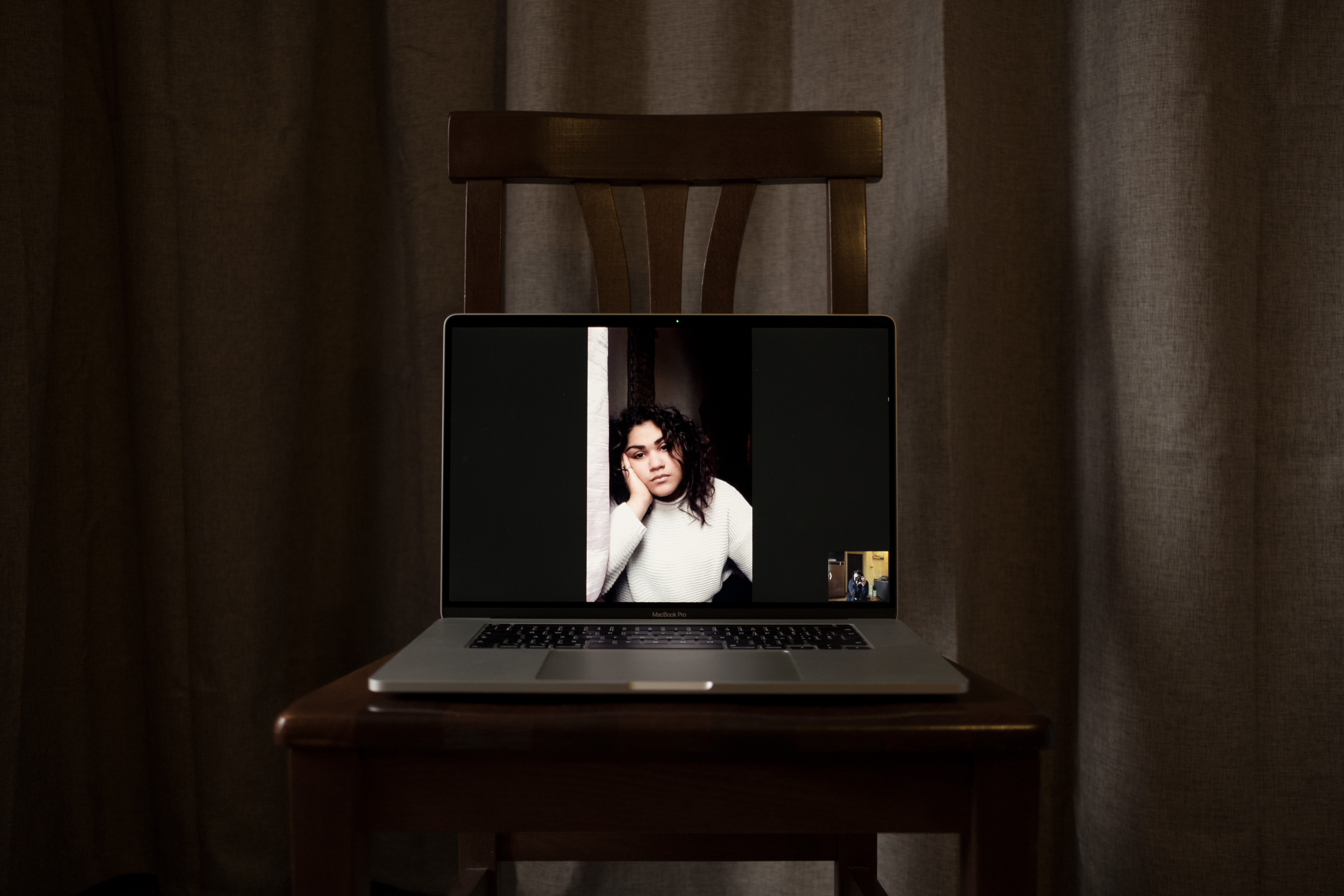 Giulia Frigieri: progetto fotografico in quarantena sugli adolescenti
