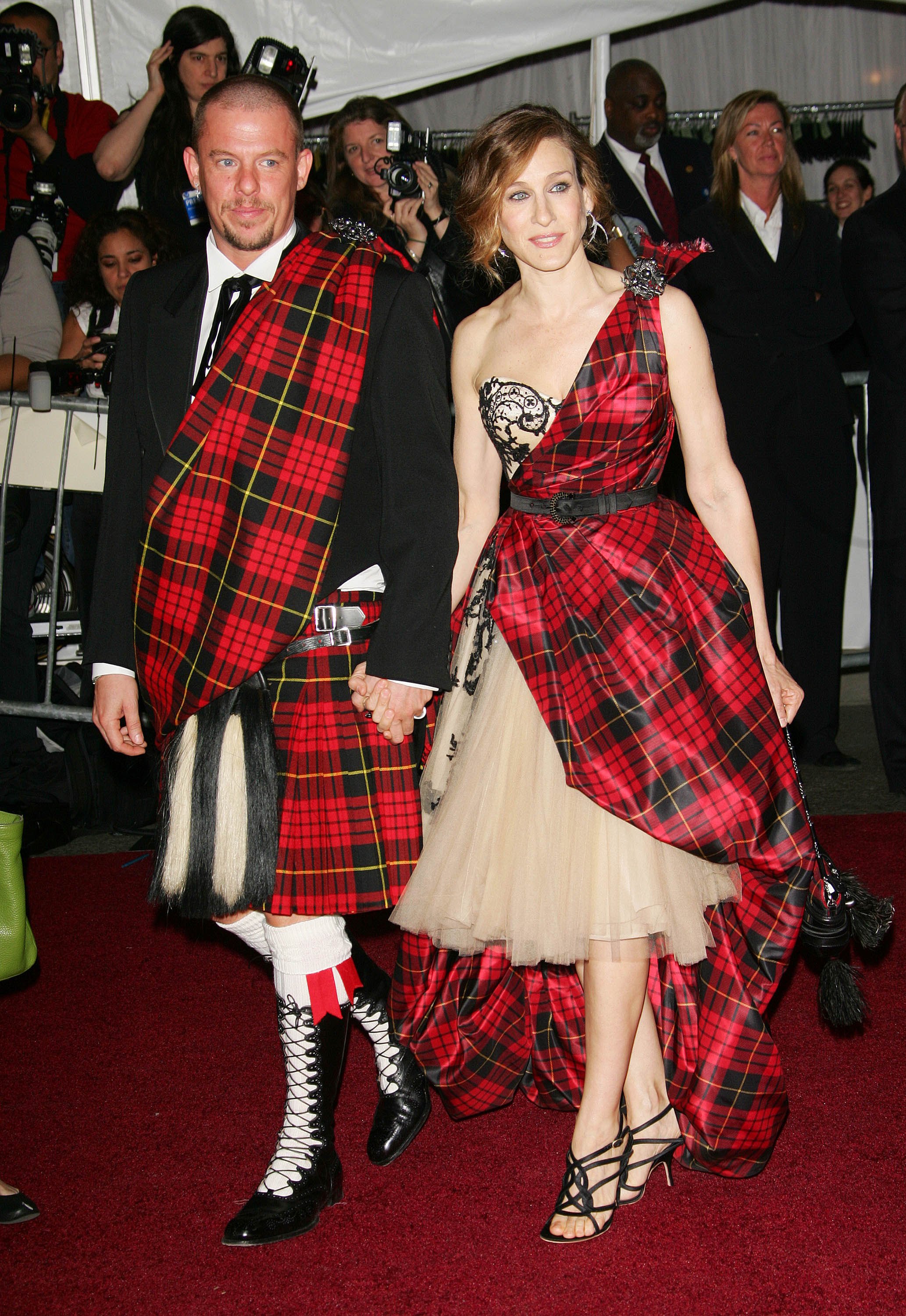 Alexander McQueen and Sarah Jessica Parker at the Met Gala 2006
