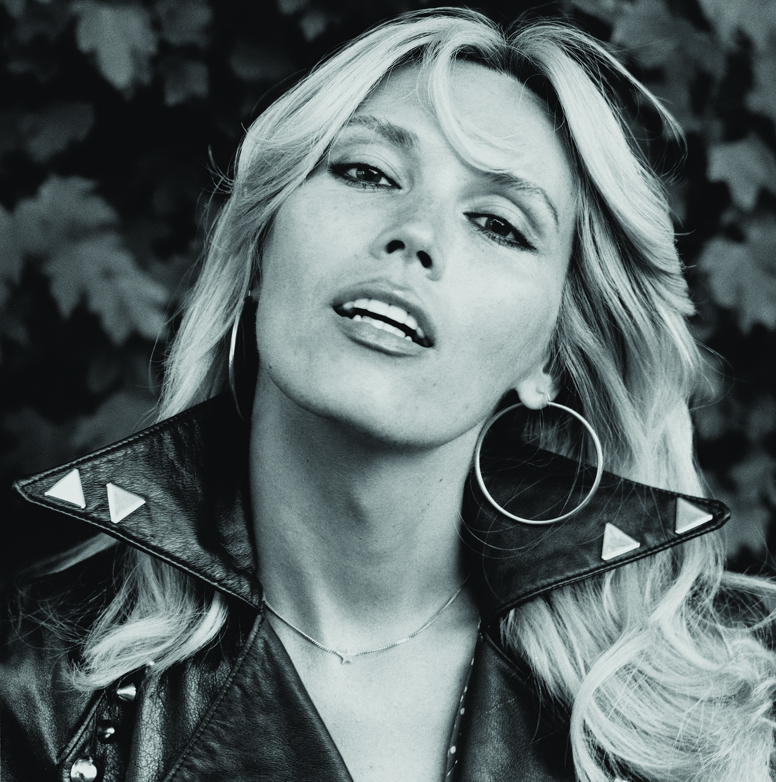 1588754835617-174-Amanda-Lear