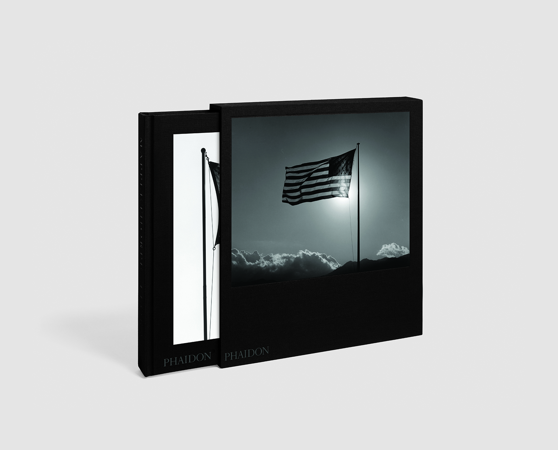 1588754931793-Mapplethorpe-Retrospective-EN-6020-Standing