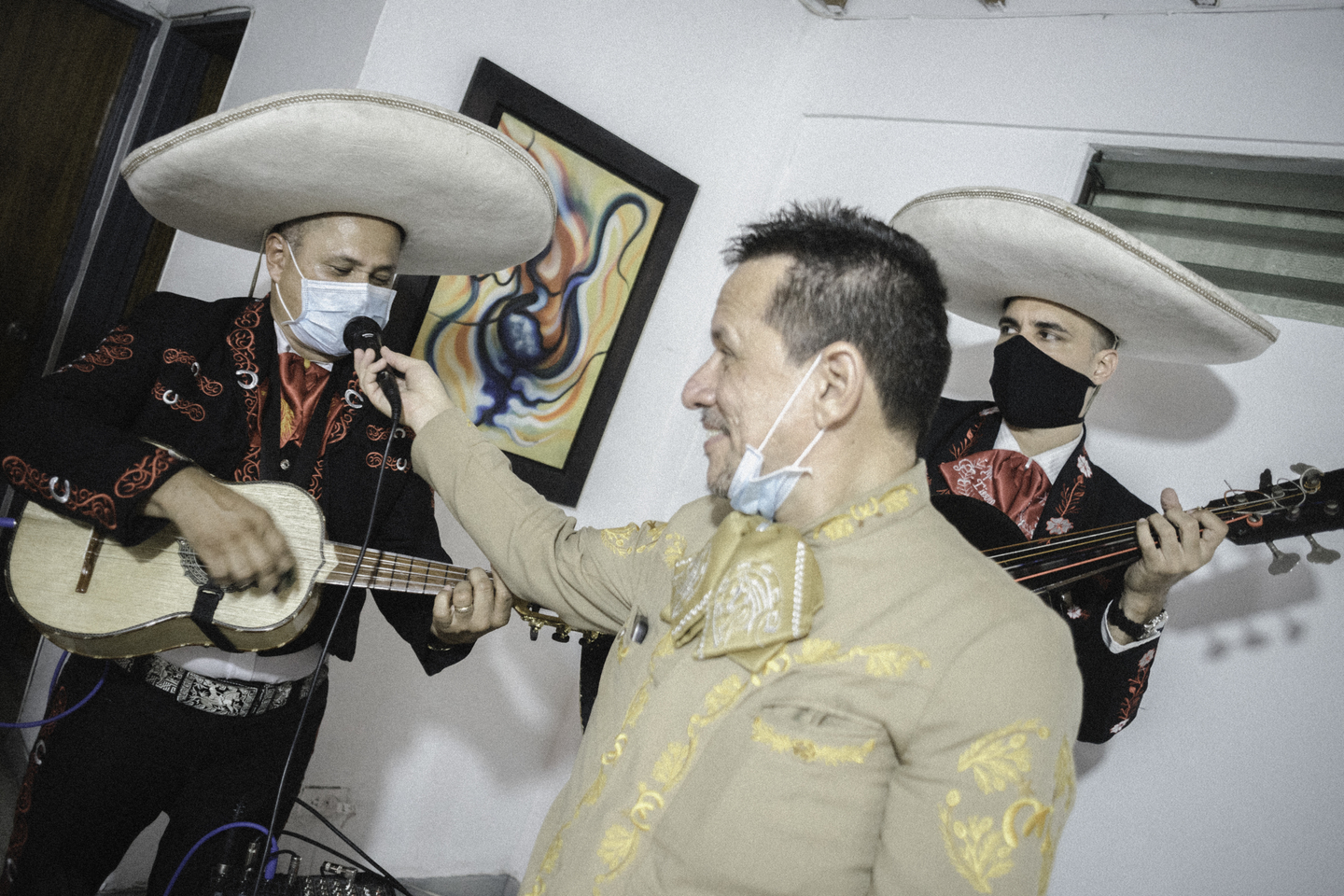 Mariachi con tapabocas