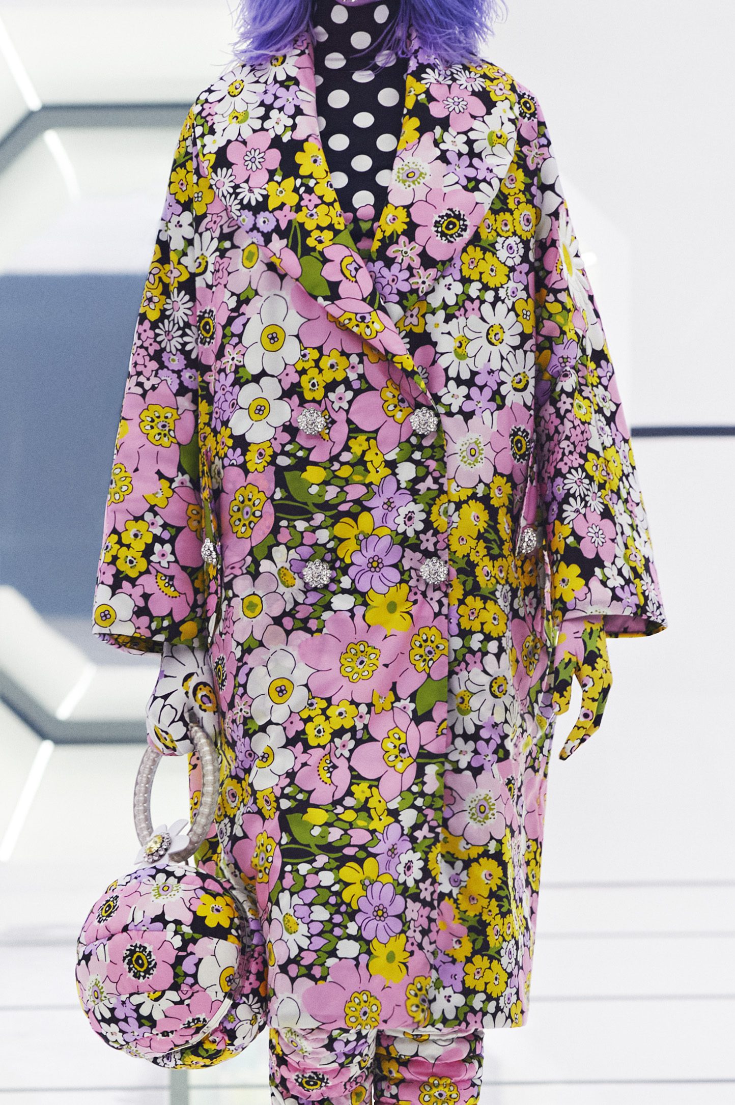 1590683710129-8-MONCLER-RICHARD-QUINN_DETAILS-IMAGES-30
