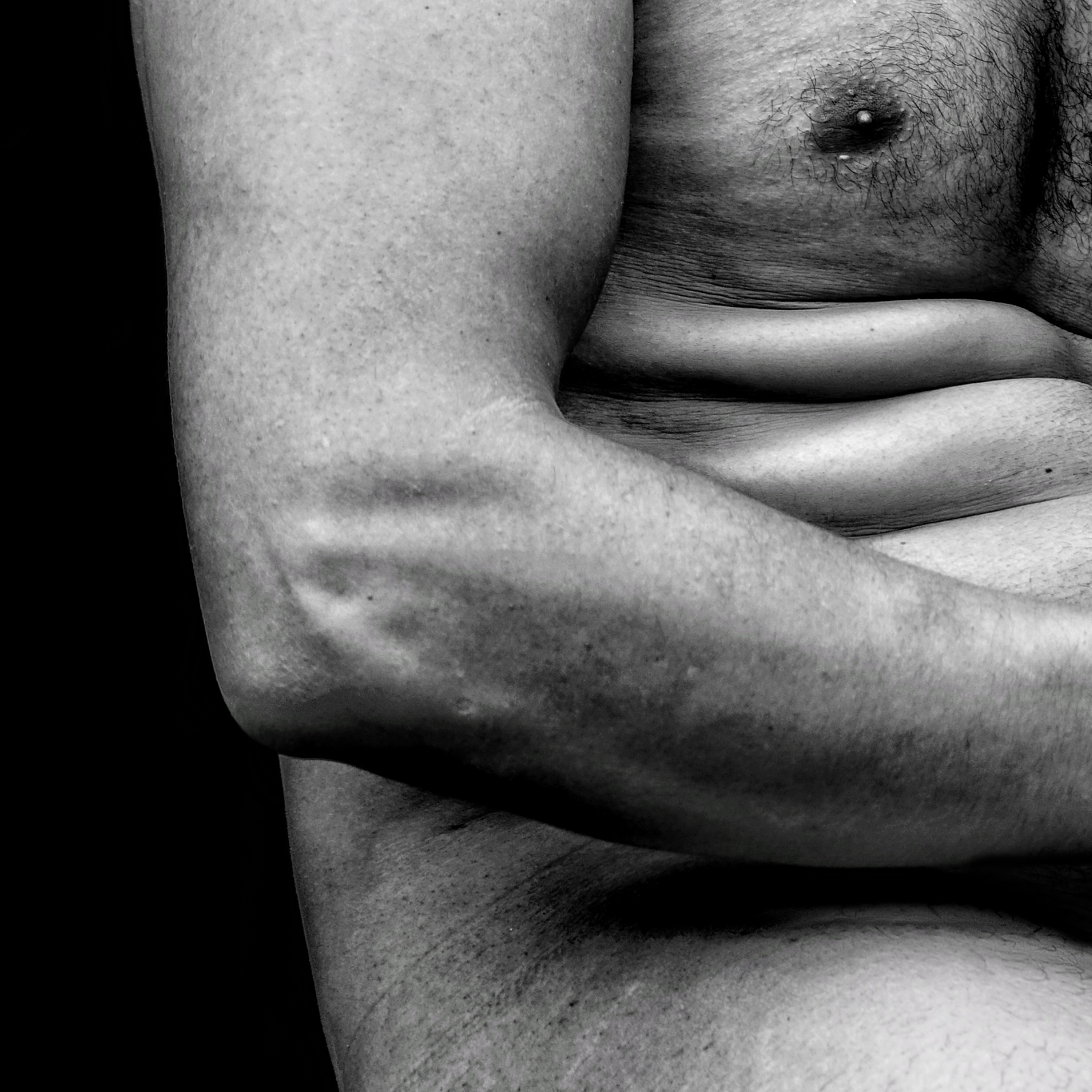 Hakan-Sorar-Through-the-Skin-2019