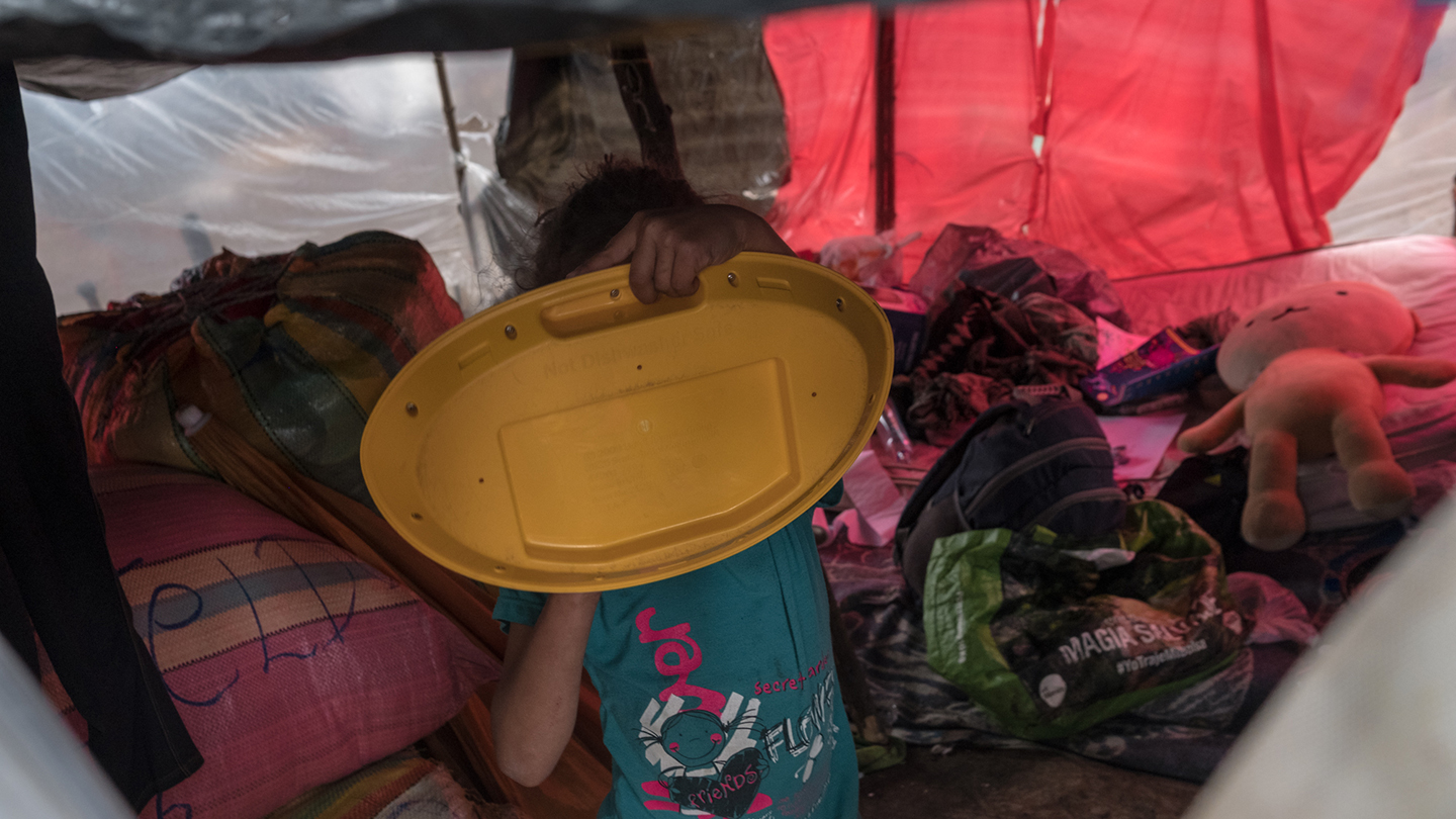 Campamento venezolanos Terminal del Norte de Bogotá - Lia Valero