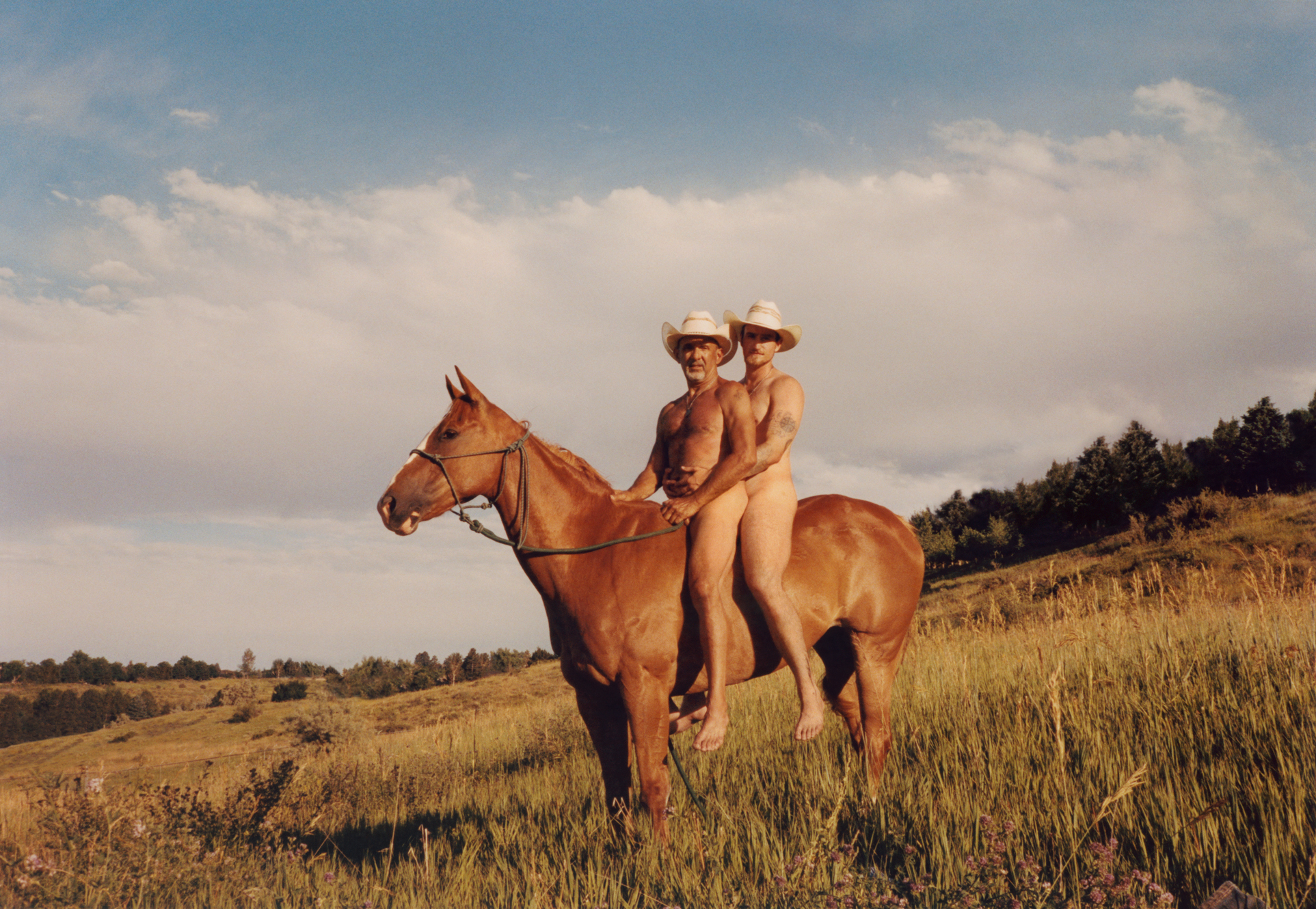 I cowboy queer d'America: intervista al fotografo Luke Gilford