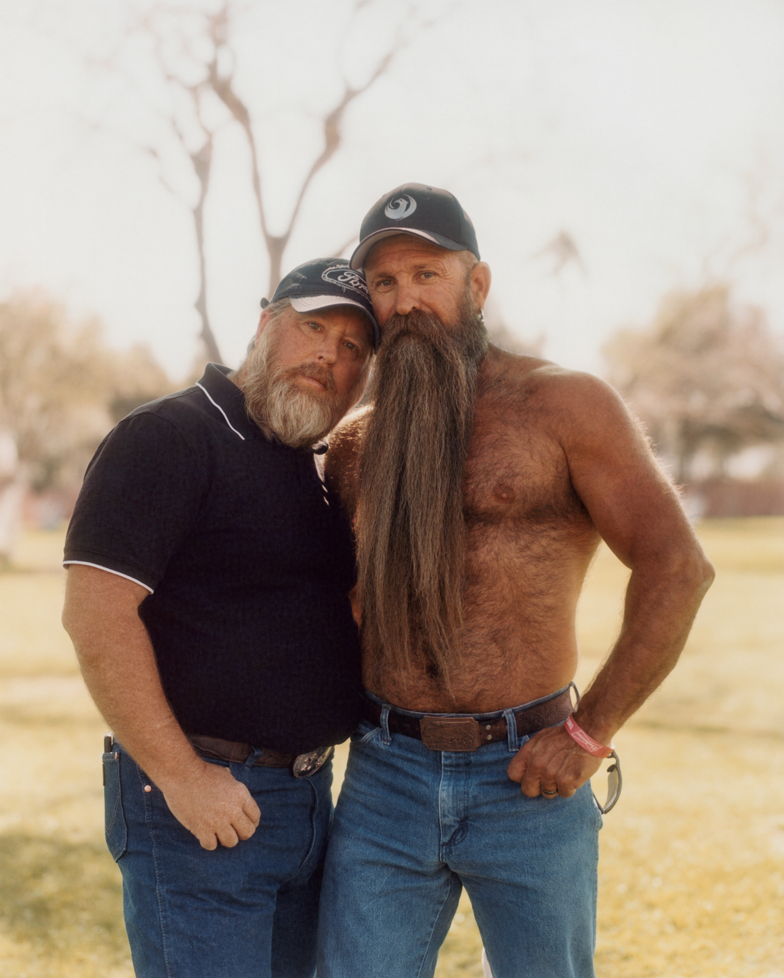 I cowboy queer d'America: intervista al fotografo Luke Gilford