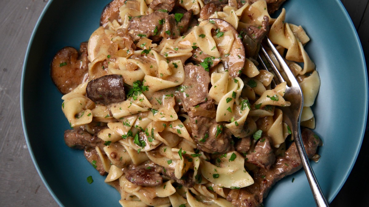 Easy Beef Stroganoff Recipe 