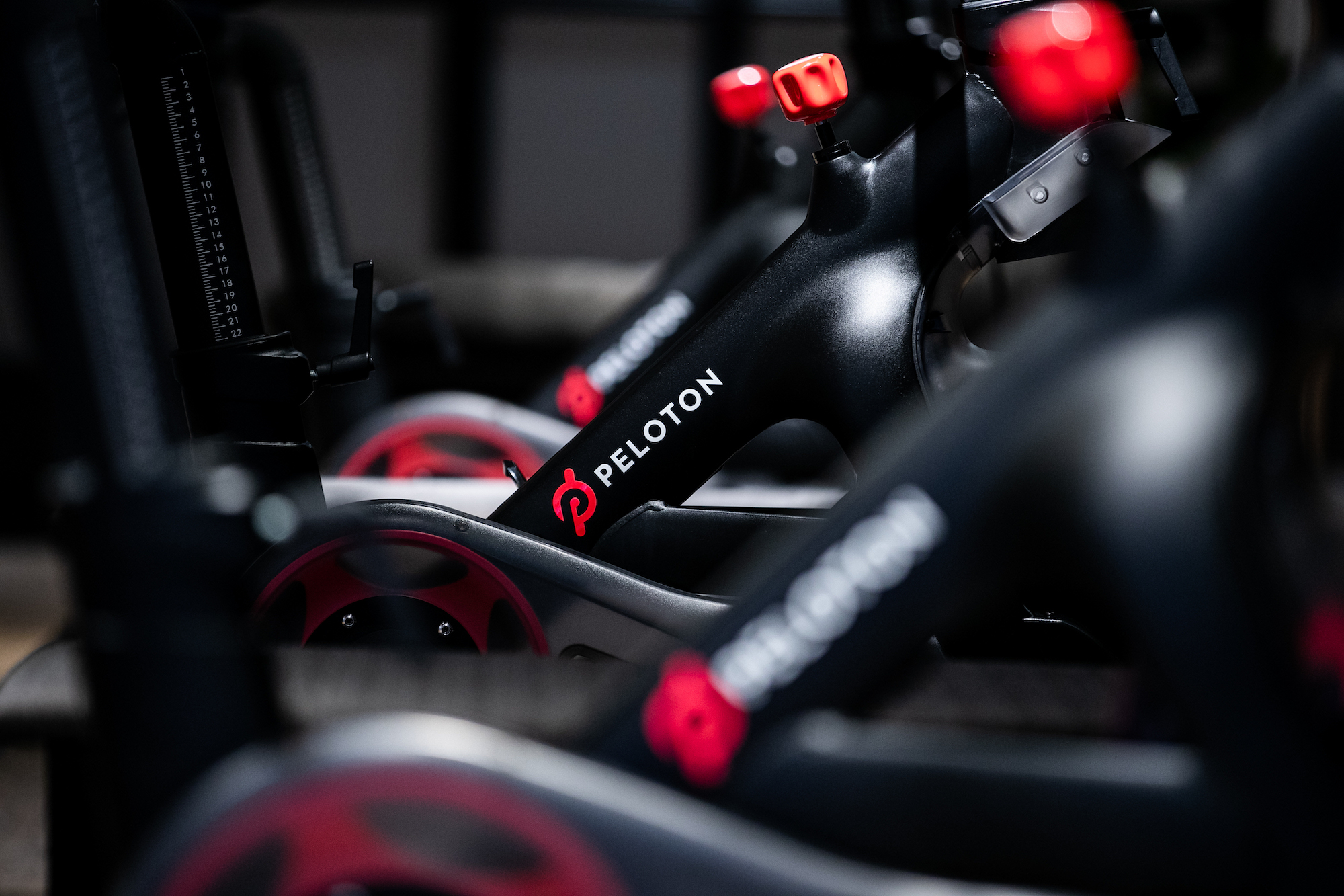 Peloton discount sues flywheel