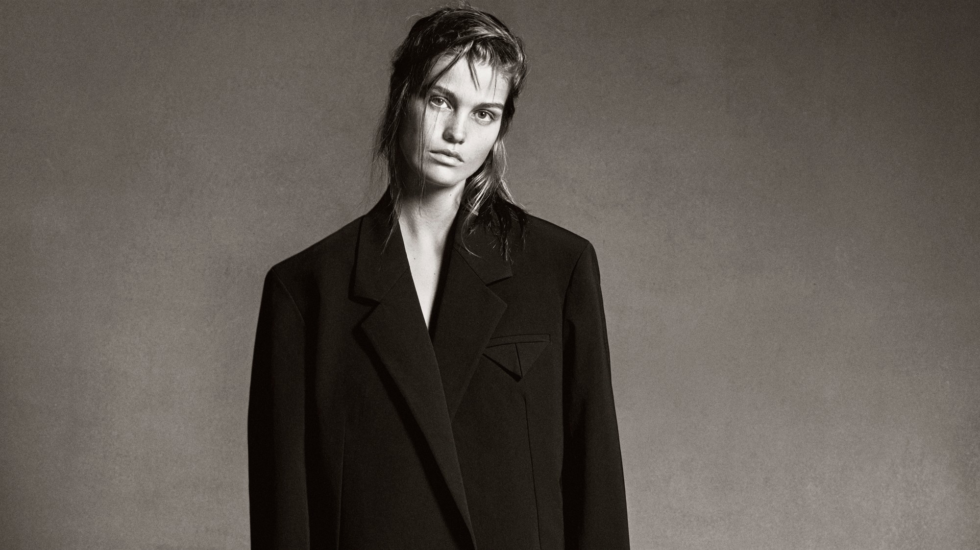 How Daniel Lee Is Reinventing Bottega Veneta I D