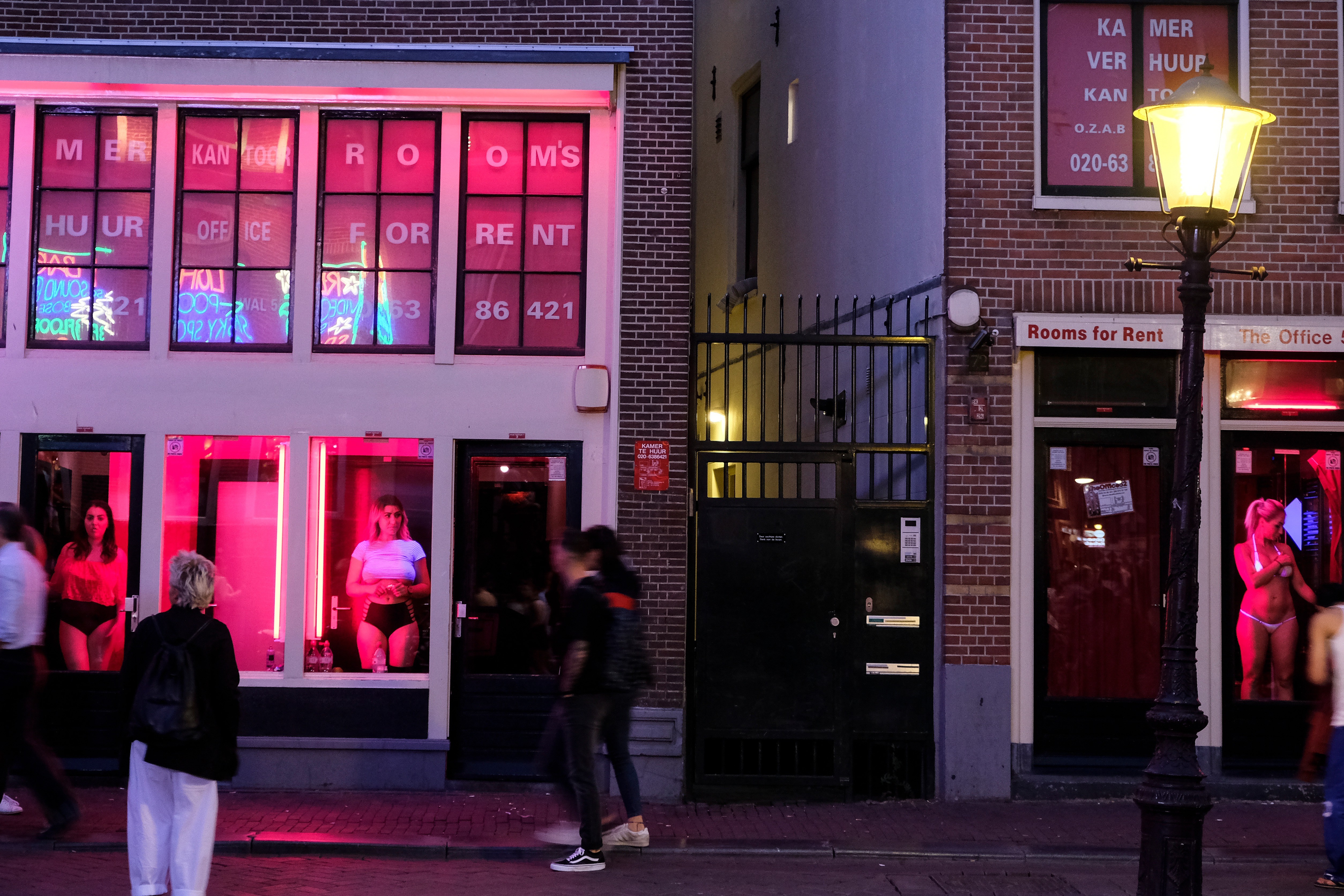 À Amsterdam, le quartier rouge reprend du service