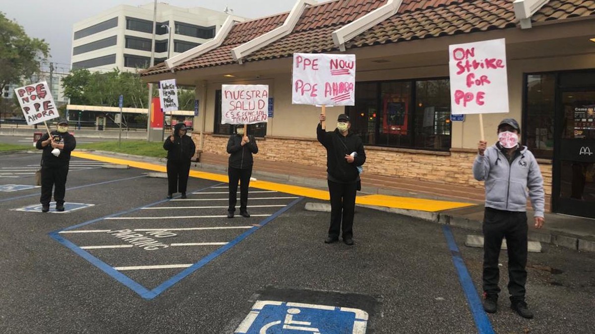 Fast Foods Workers at 30 Restaurants Across California Are Going on Strike