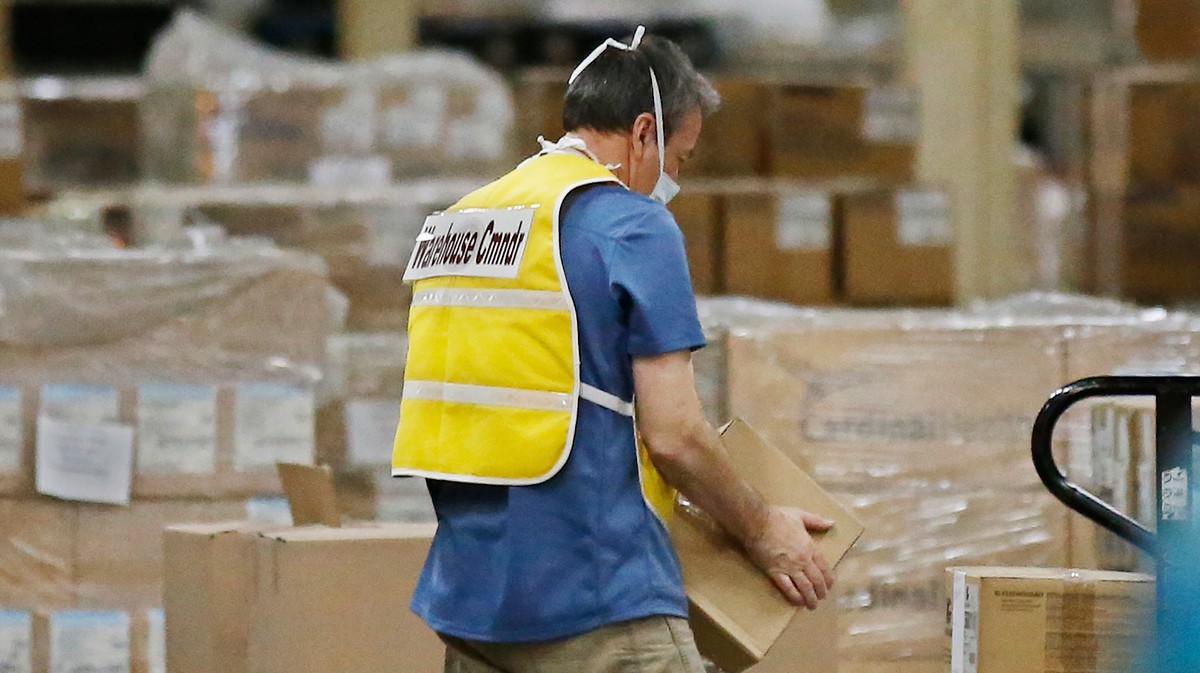 , The U.S. Is Almost Out of Its Stockpile of N95 Masks, Face Shields, and Gowns, Saubio Making Wealth
