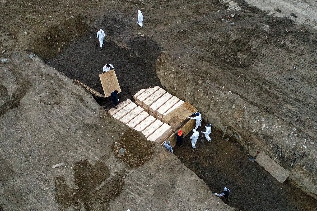 Drone Footage Shows Mass Coronavirus Graves On Hart Island In New York