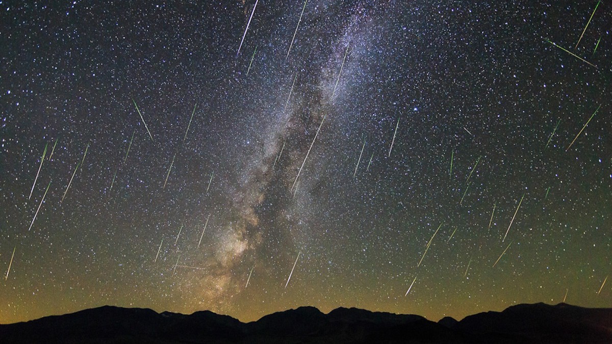 How to Catch the Year's Most Spectacular Meteor Shower in Australia